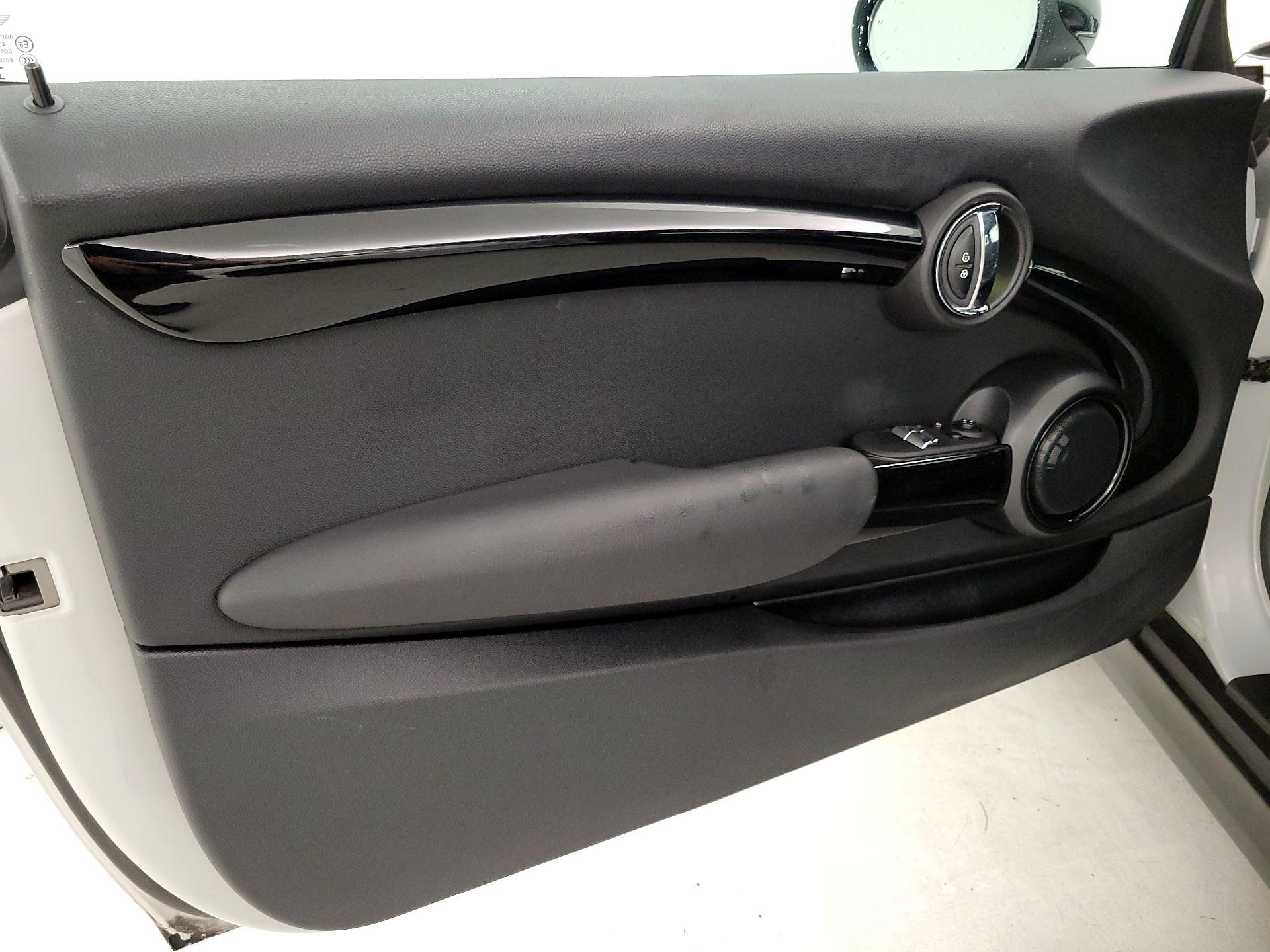 Thumbnail: 2019 MINI Cooper Hardtop - 12