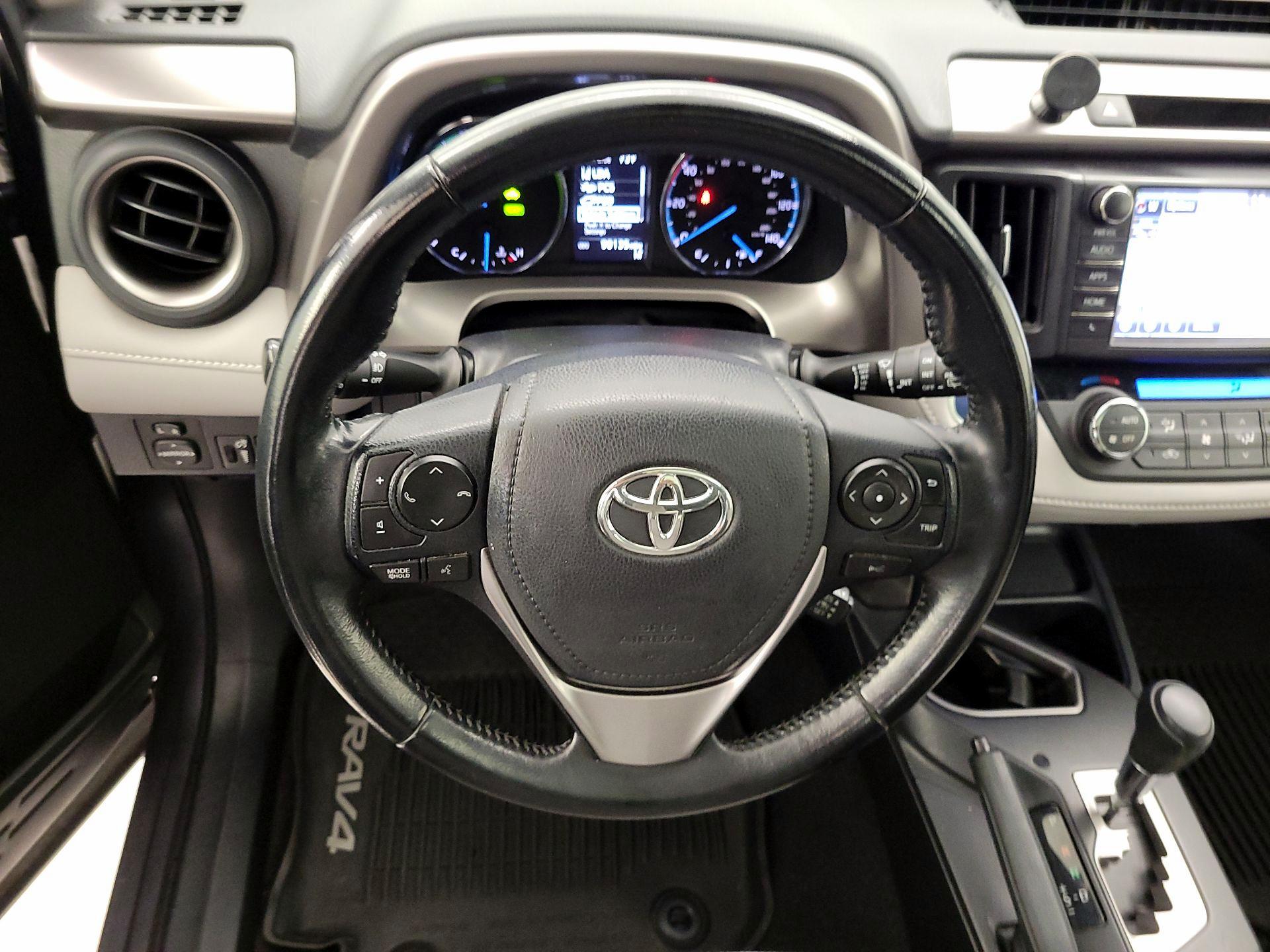 Thumbnail: 2018 Toyota RAV4 - 10