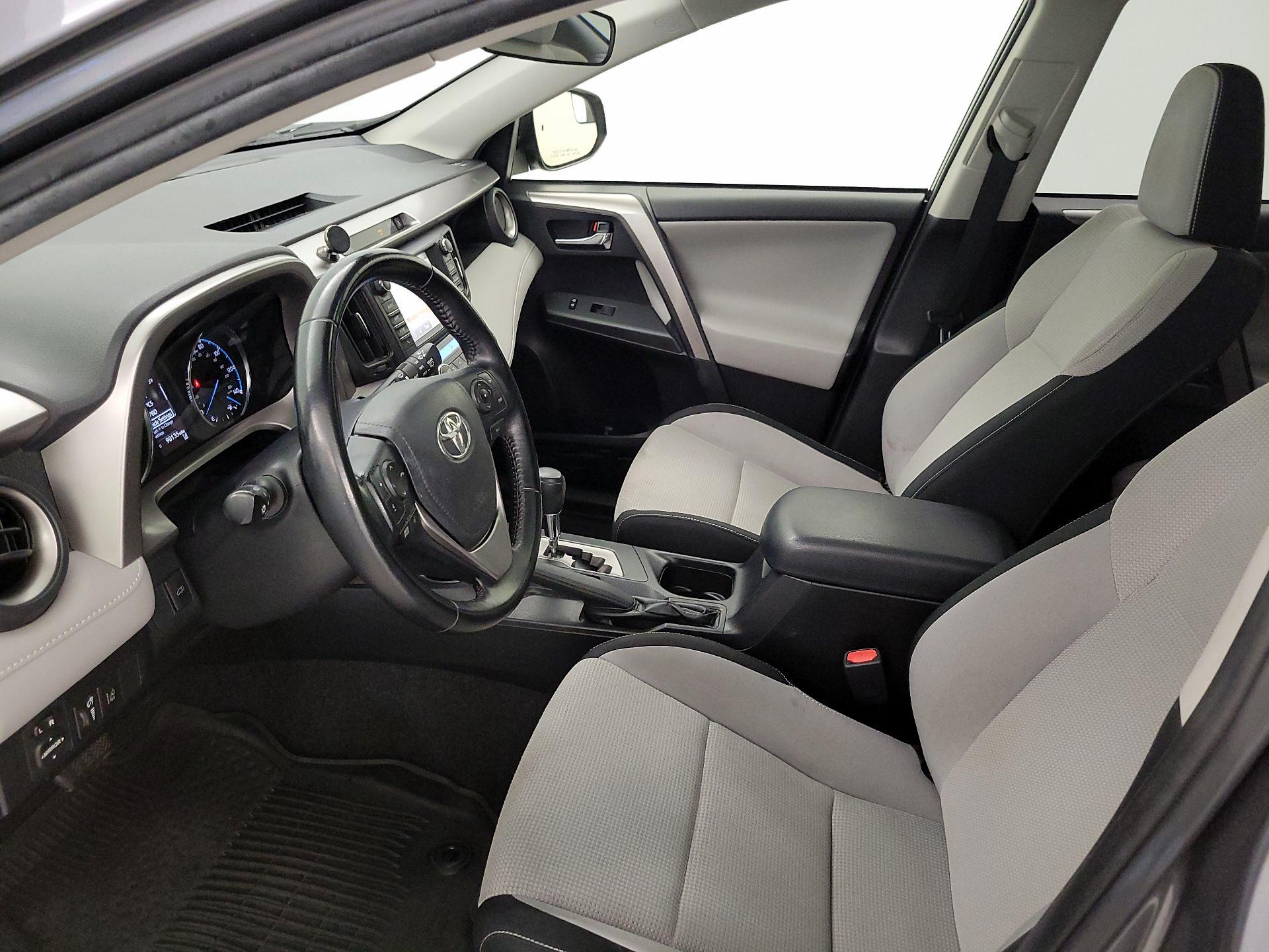 Thumbnail: 2018 Toyota RAV4 - 11