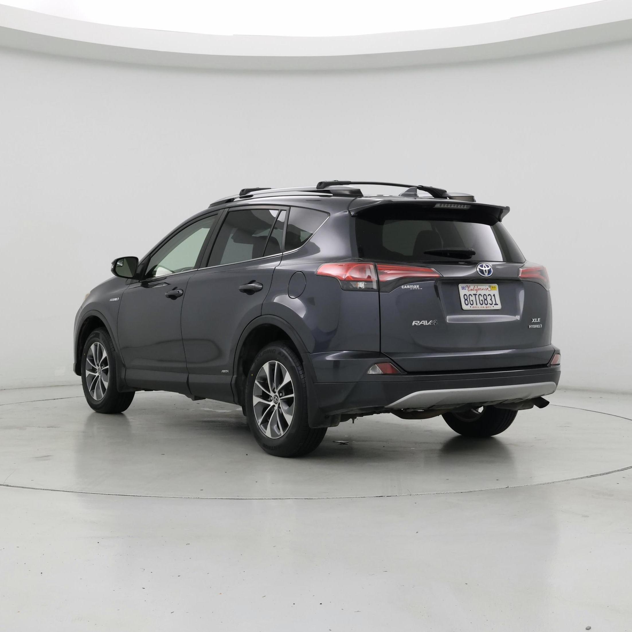 Thumbnail: 2018 Toyota RAV4 - 2