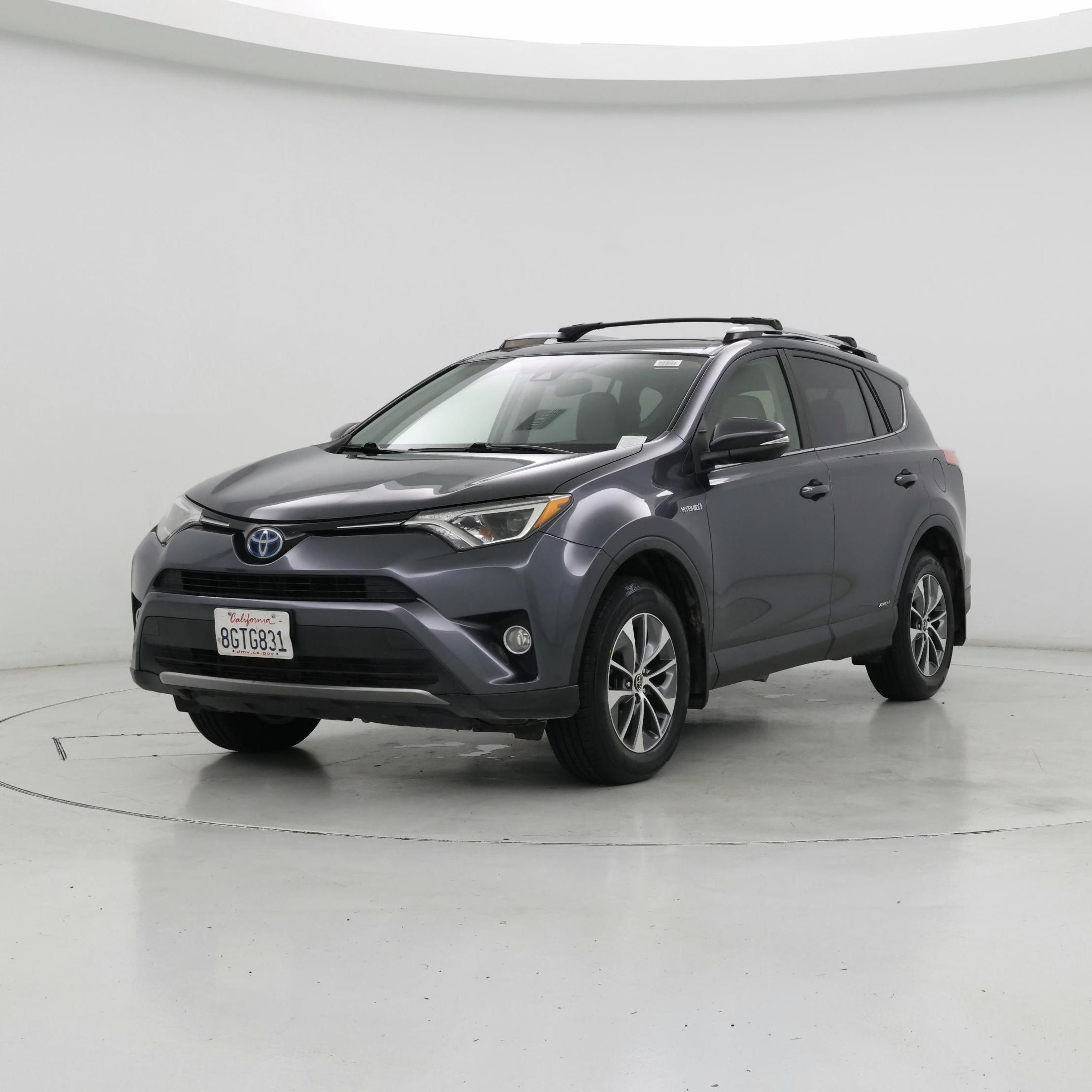 Thumbnail: 2018 Toyota RAV4 - 4