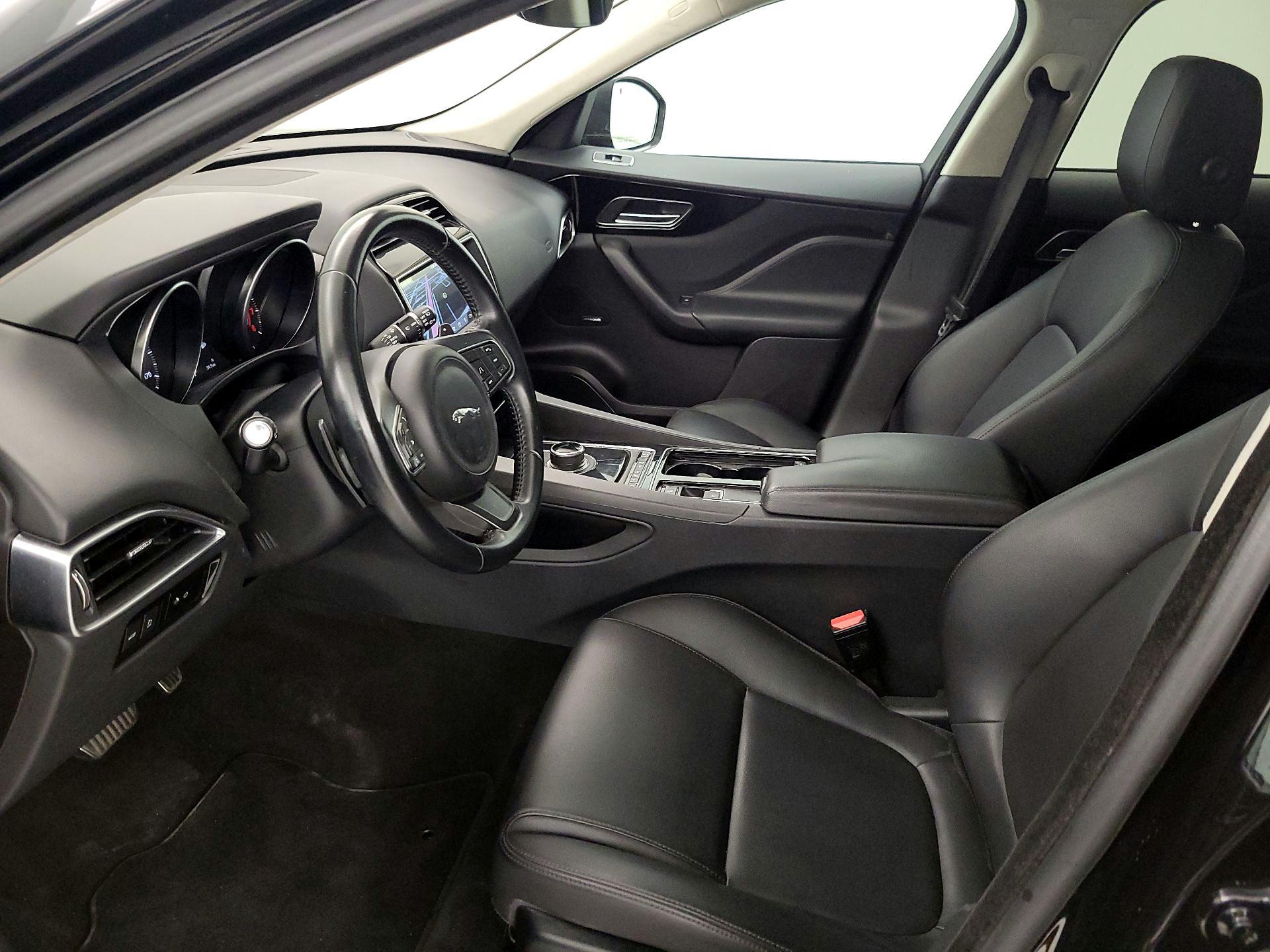 Thumbnail: 2019 Jaguar F-Pace - 11
