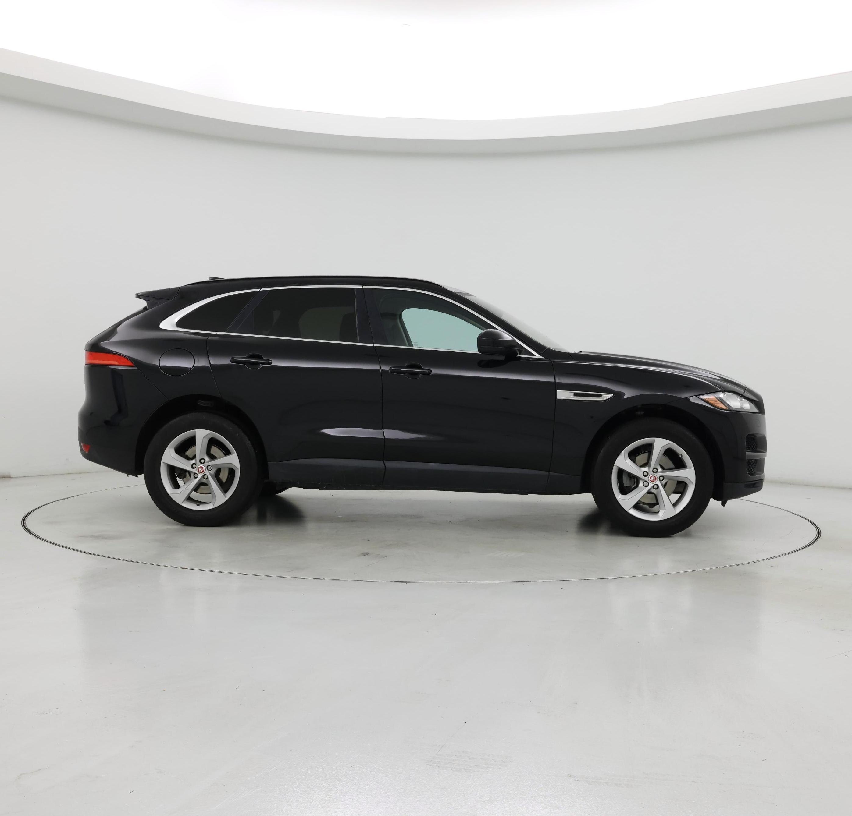 Thumbnail: 2019 Jaguar F-Pace - 7