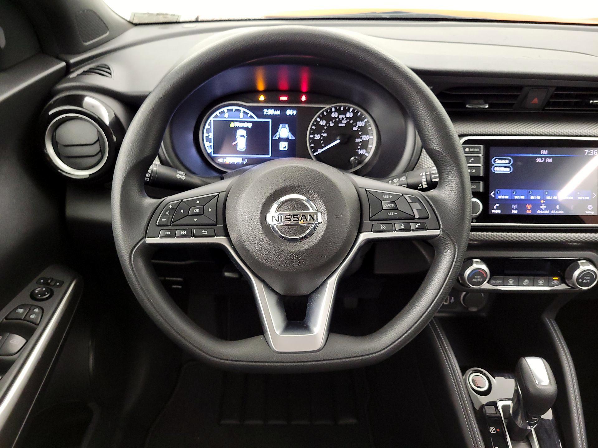 Thumbnail: 2020 Nissan Kicks - 10