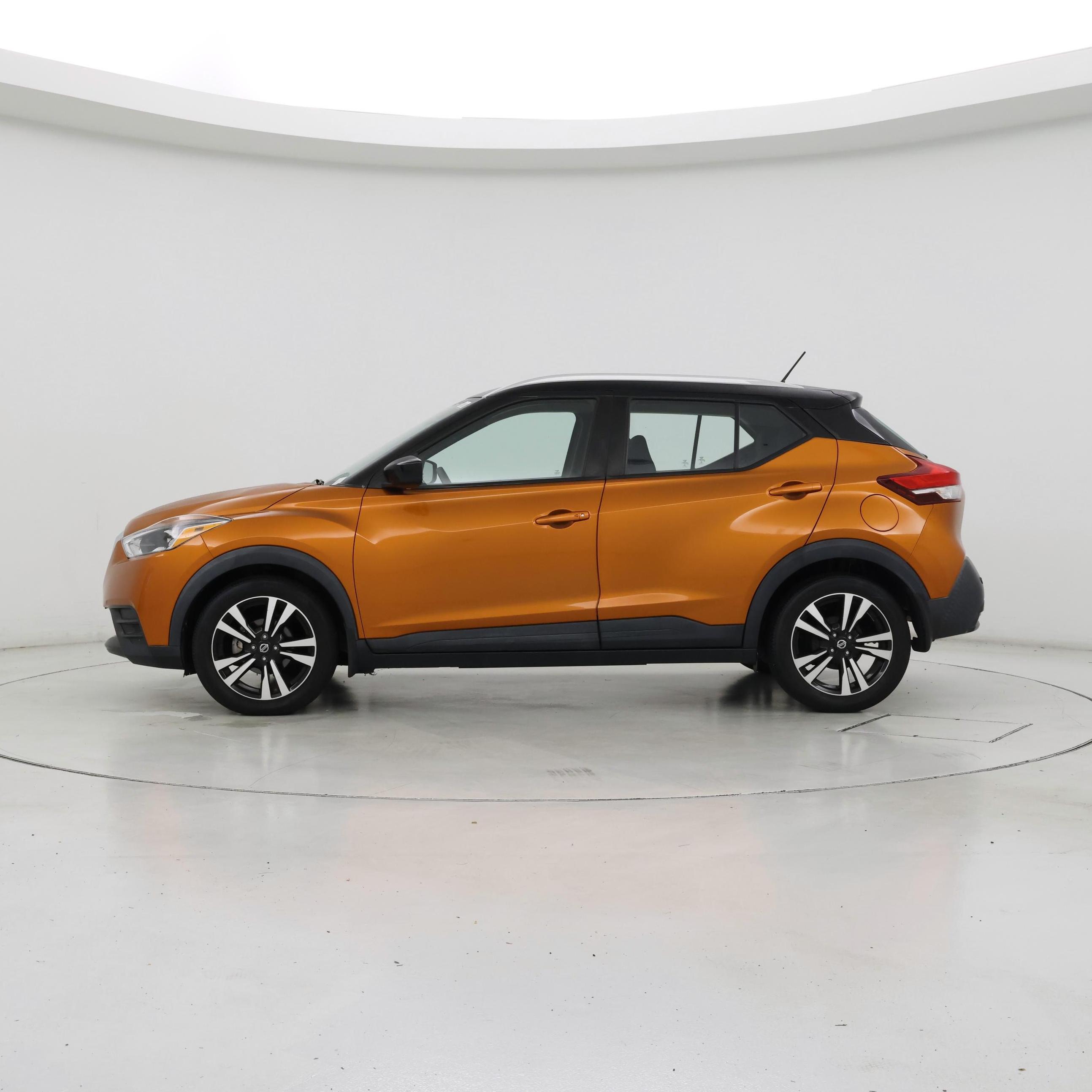 Thumbnail: 2020 Nissan Kicks - 3