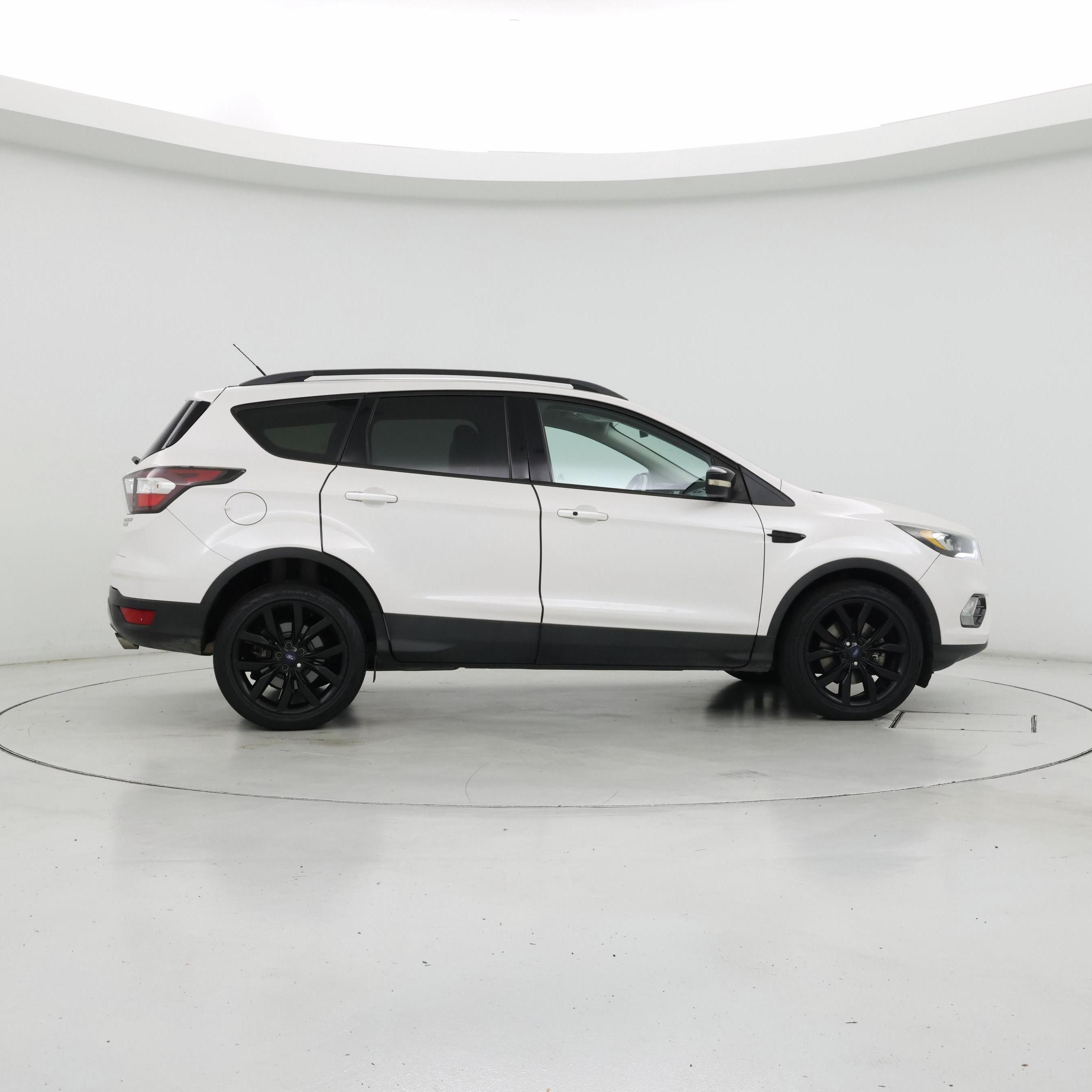 Thumbnail: 2017 Ford Escape - 7