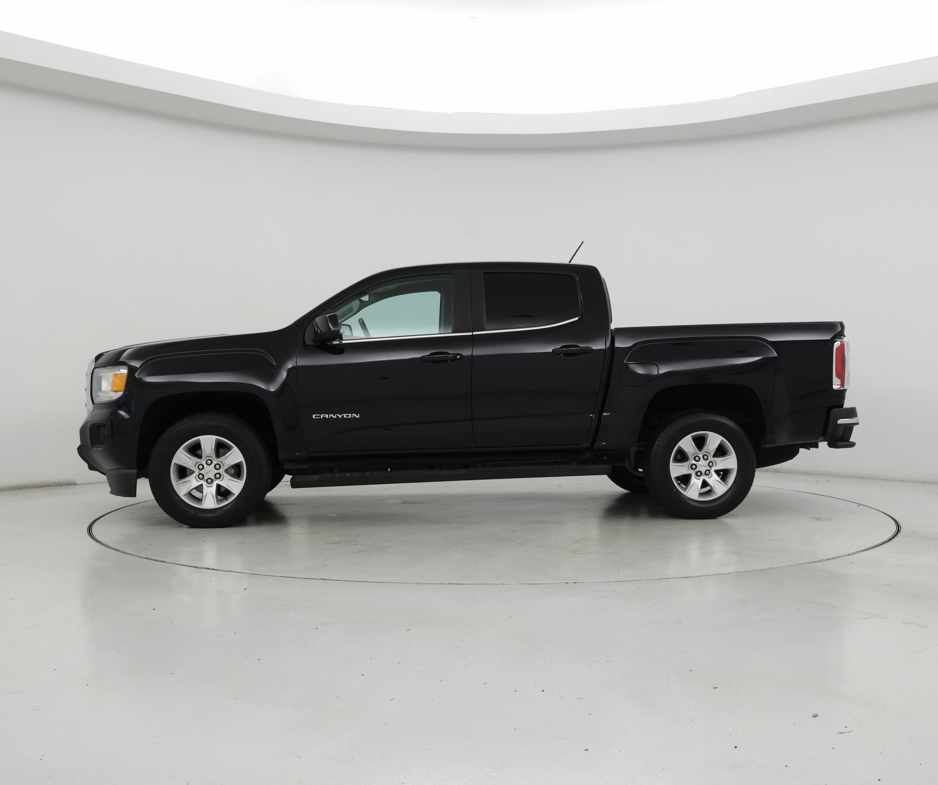 Thumbnail: 2018 GMC Canyon - 3