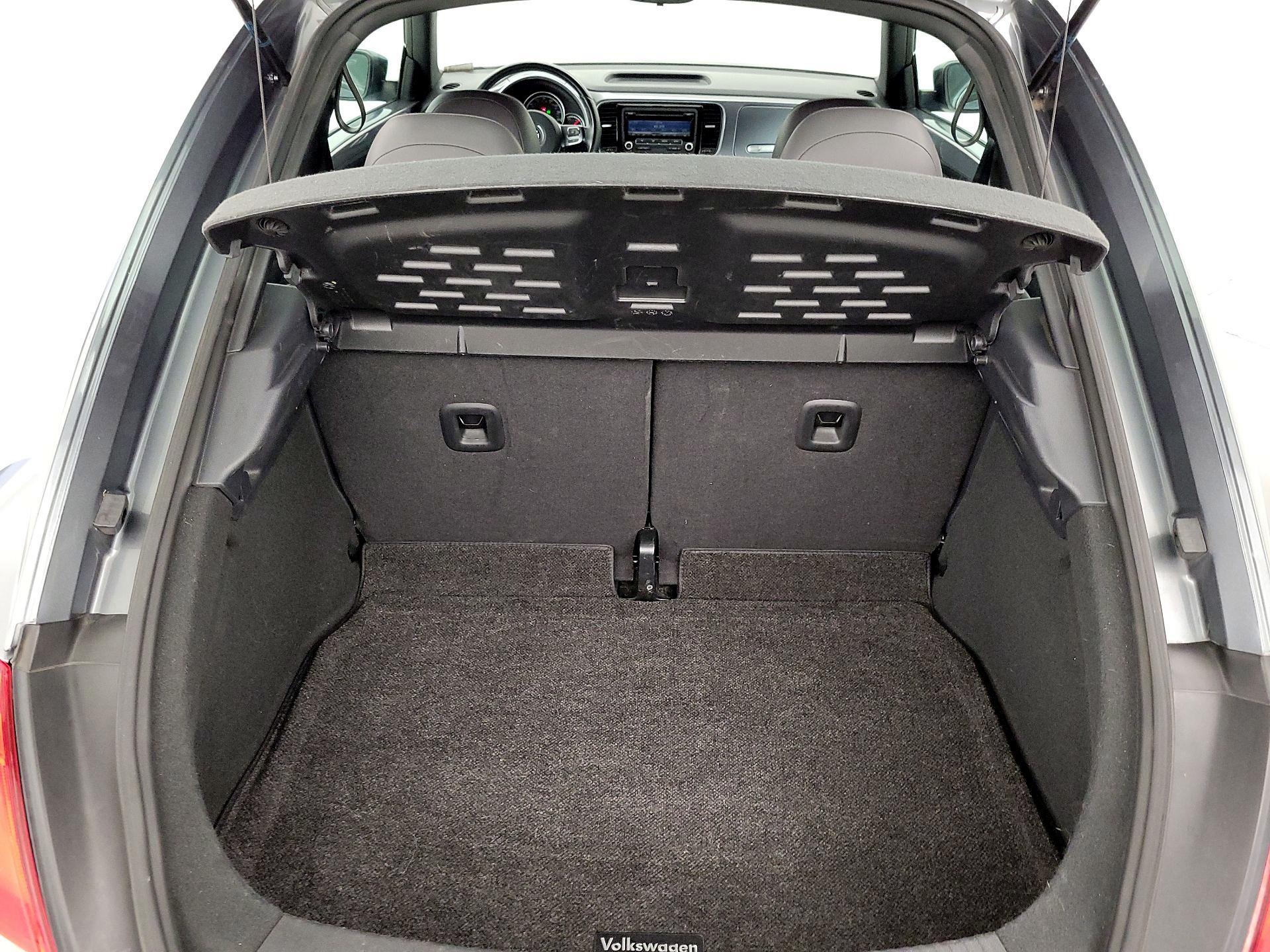 Thumbnail: 2014 Volkswagen Beetle - 19