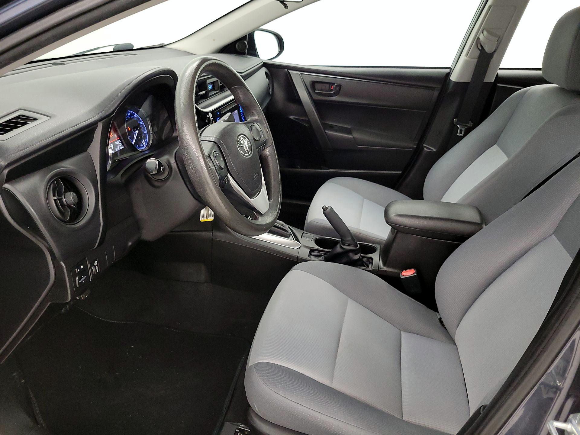 Thumbnail: 2017 Toyota Corolla - 11