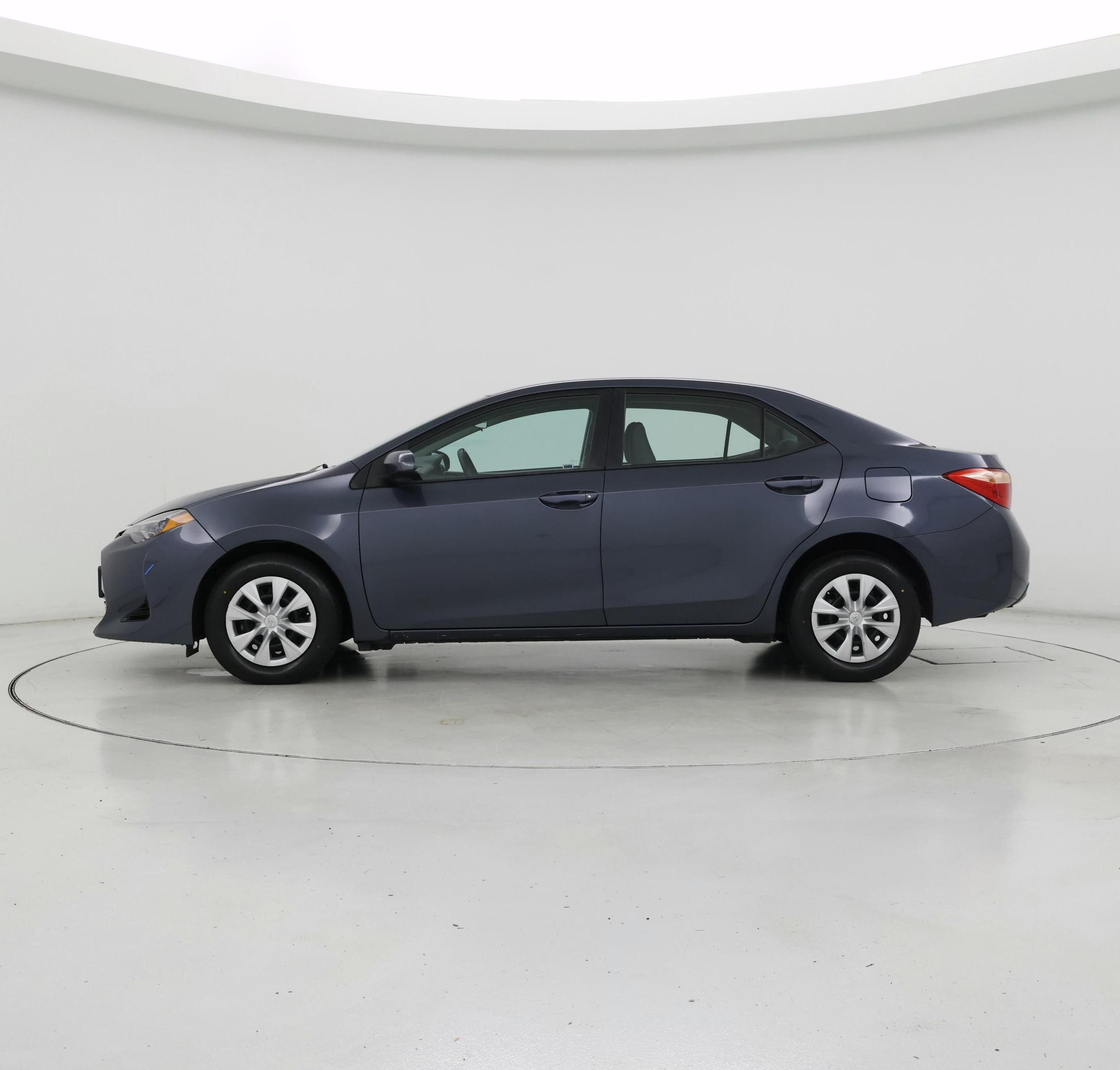 Thumbnail: 2017 Toyota Corolla - 3