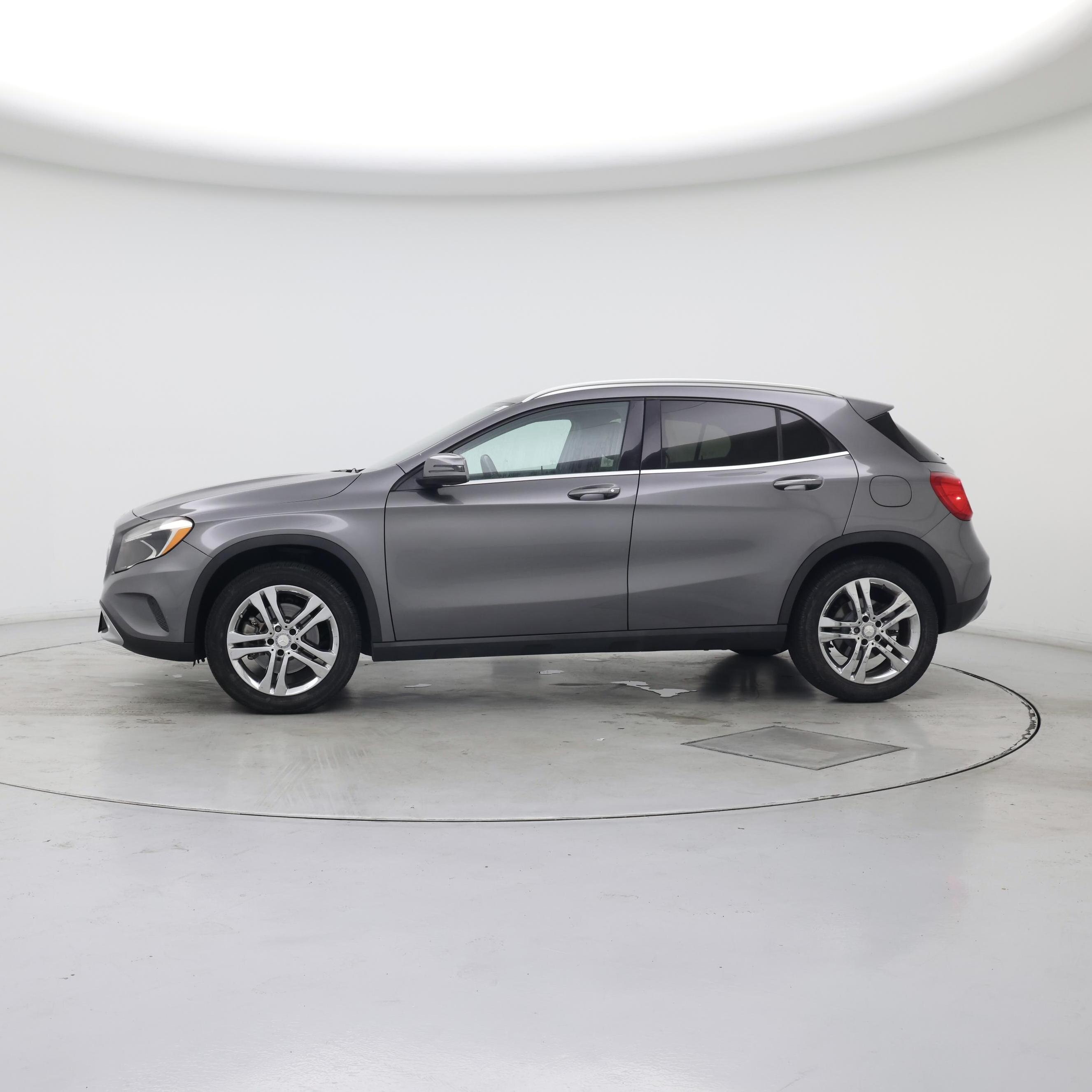 Thumbnail: 2016 Mercedes-Benz GLA - 3