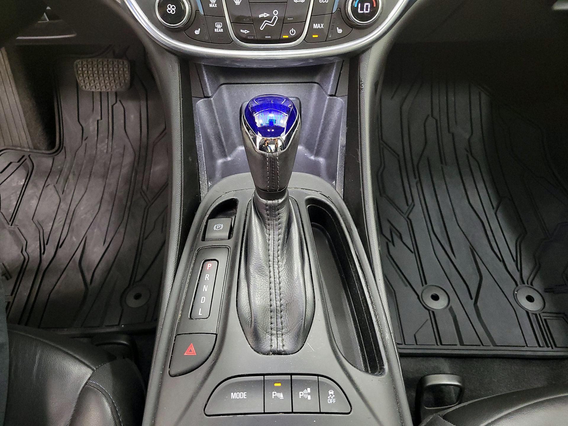 Thumbnail: 2018 Chevrolet Volt - 17