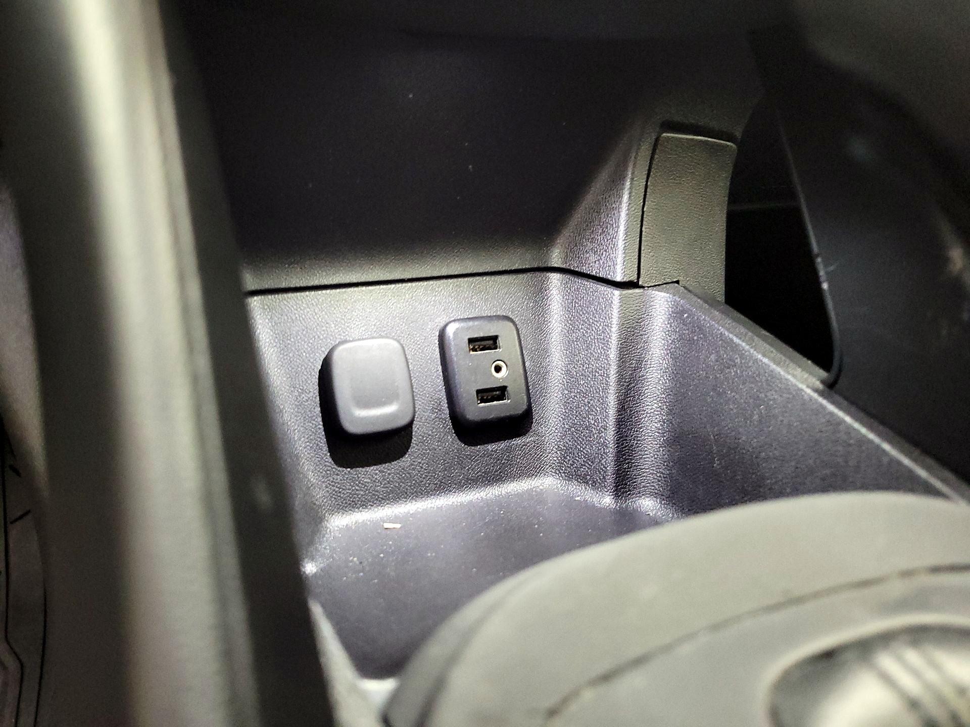 Thumbnail: 2018 Chevrolet Volt - 18