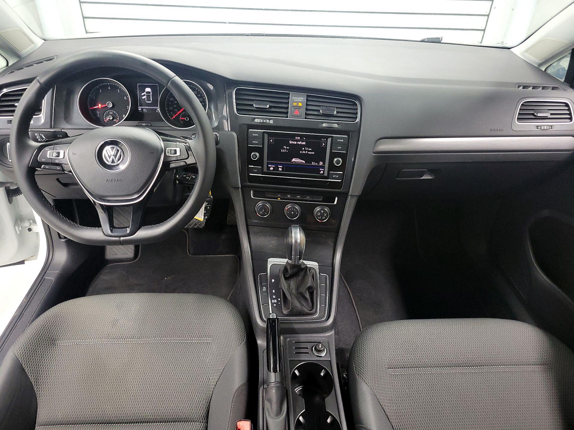Thumbnail: 2019 Volkswagen Golf - 9