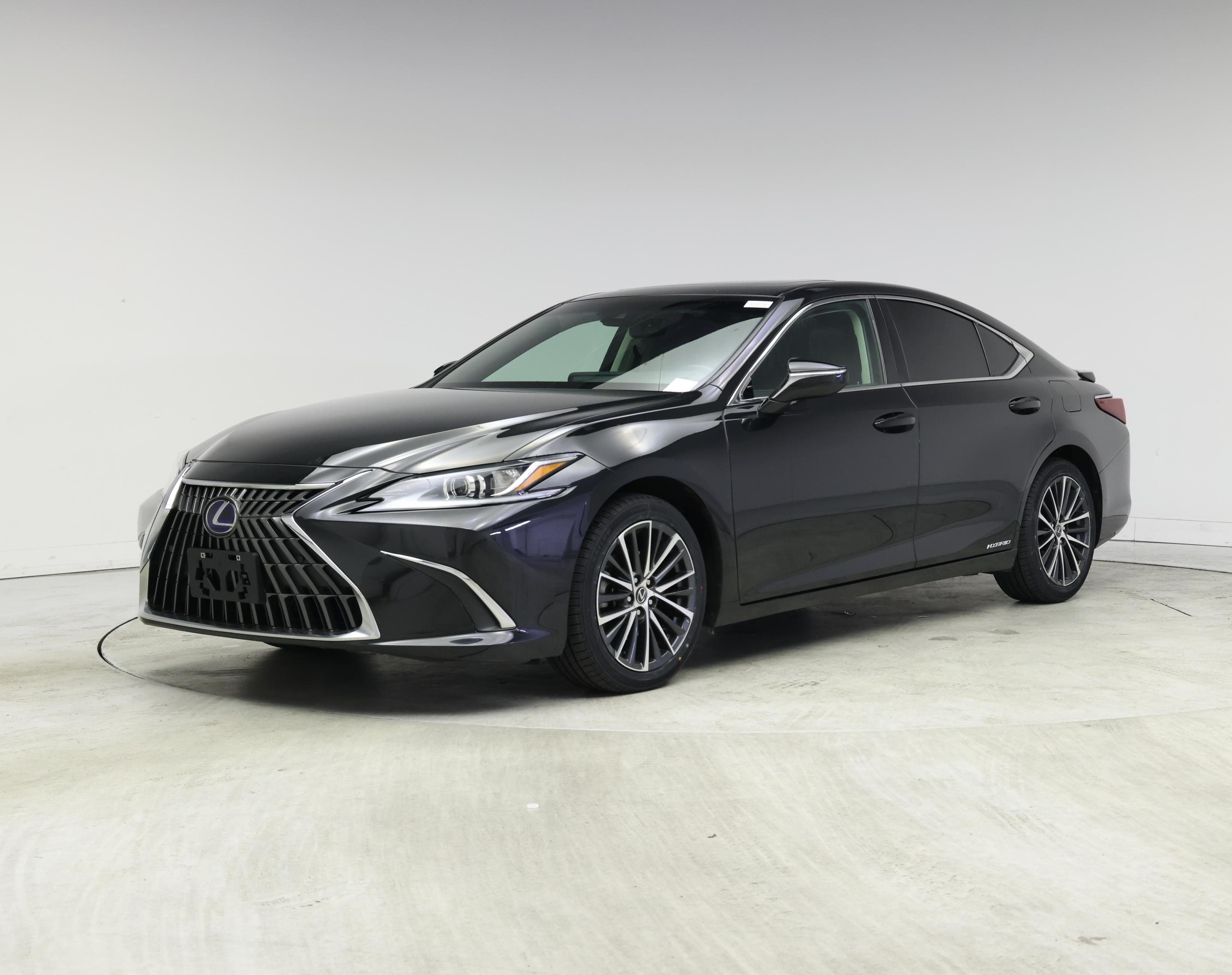 Thumbnail: 2022 Lexus ES - 4