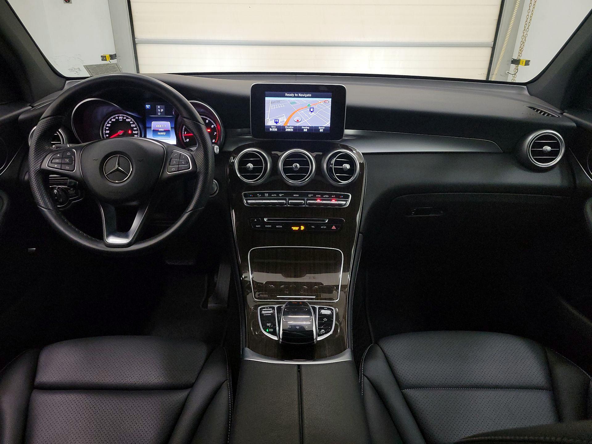 Thumbnail: 2017 Mercedes-Benz GLC - 9
