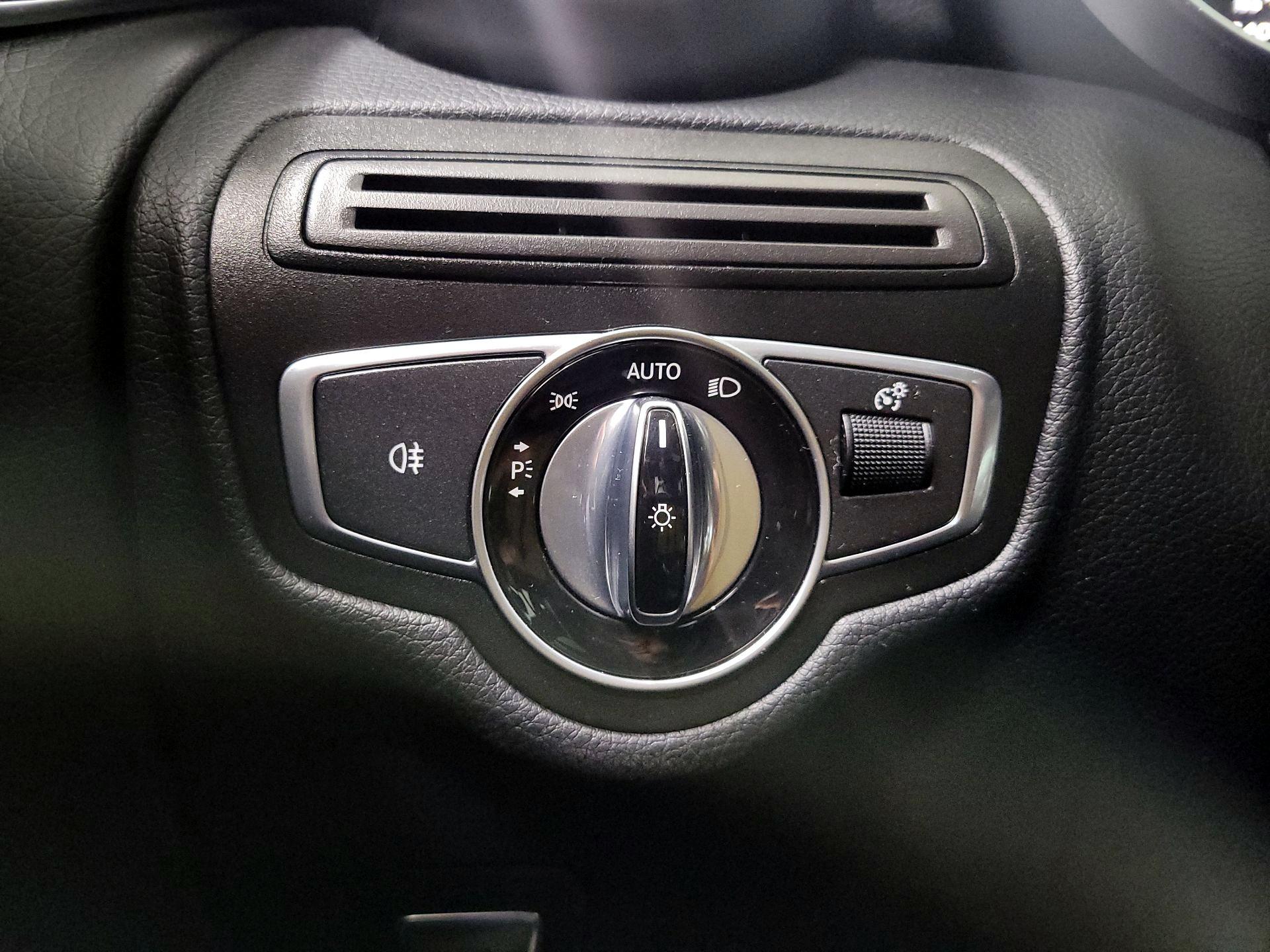 Thumbnail: 2017 Mercedes-Benz GLC - 13