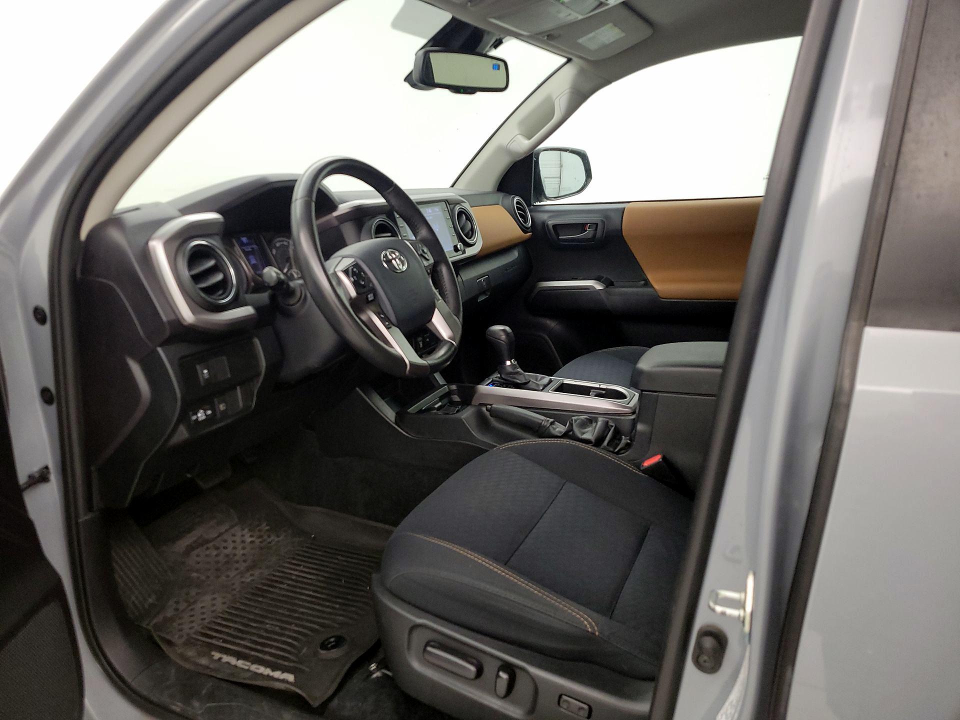 Thumbnail: 2020 Toyota Tacoma - 11
