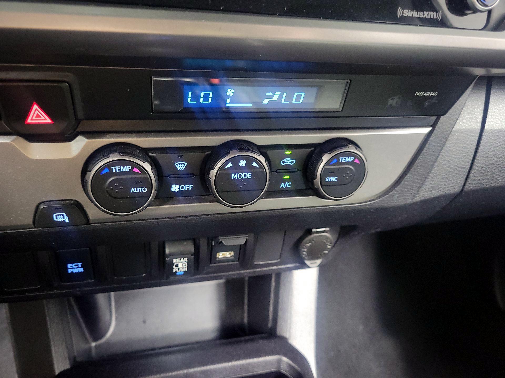 Thumbnail: 2021 Toyota Tacoma - 15