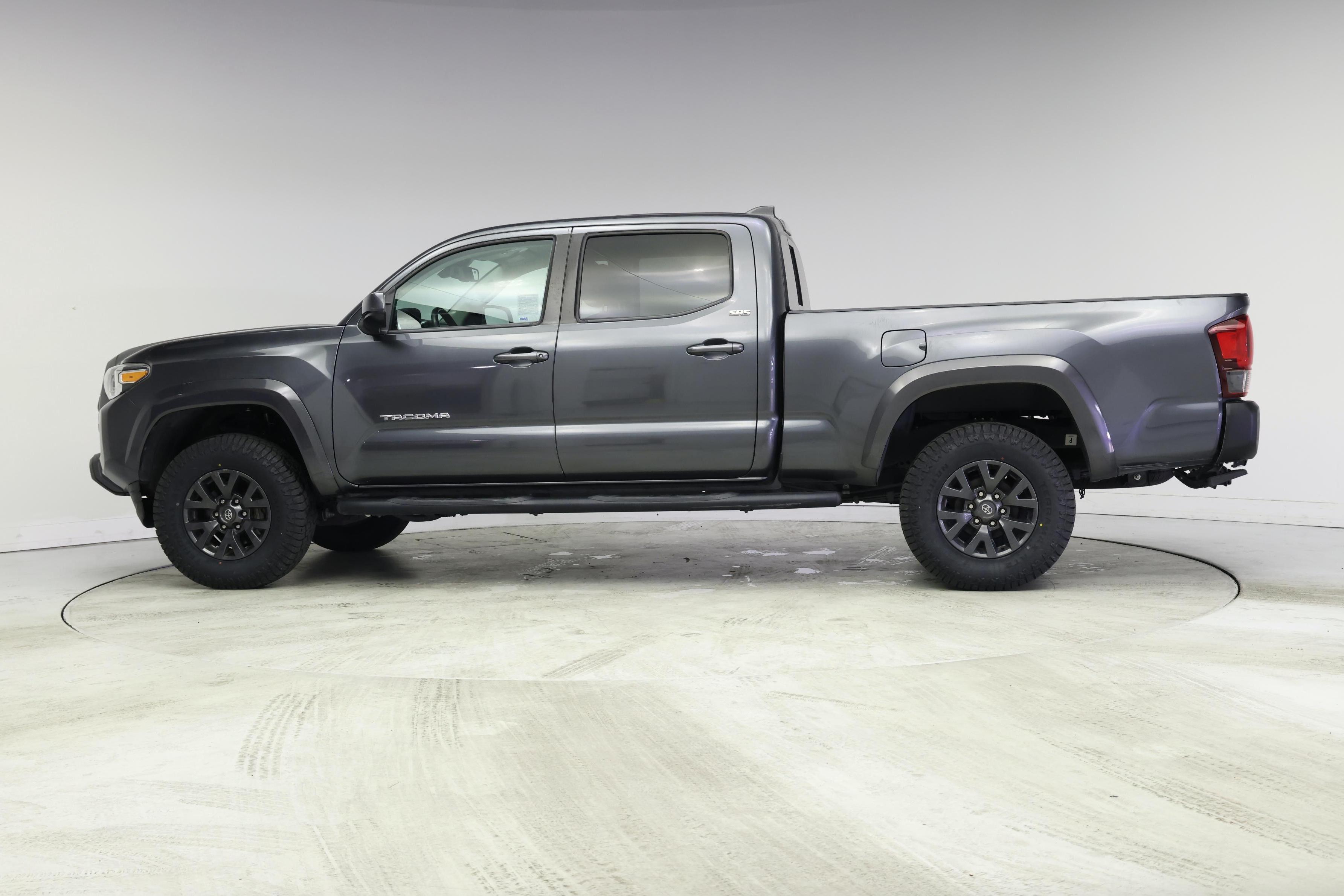 Thumbnail: 2021 Toyota Tacoma - 3