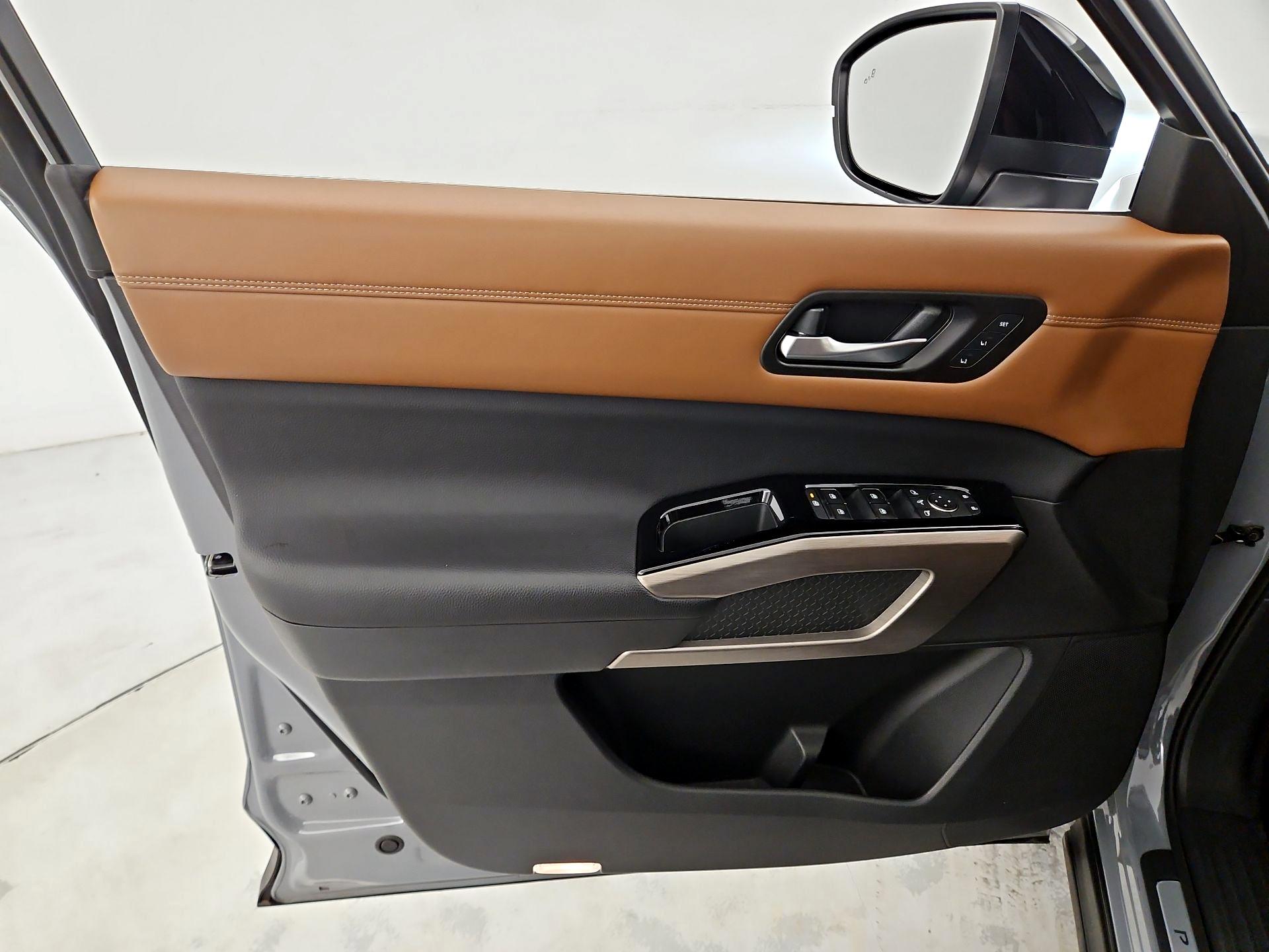 Thumbnail: 2022 Nissan Pathfinder - 12
