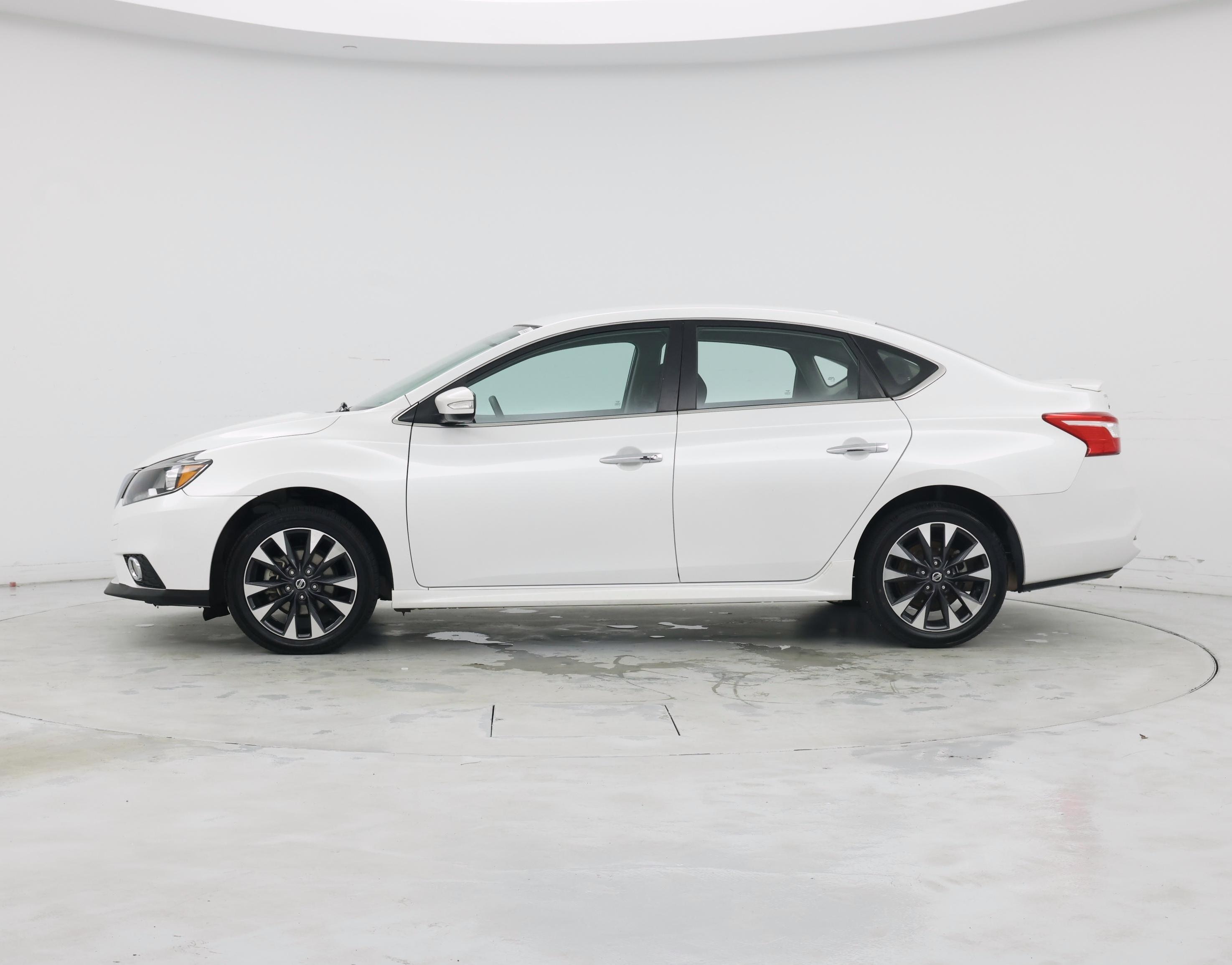 Thumbnail: 2017 Nissan Sentra - 3
