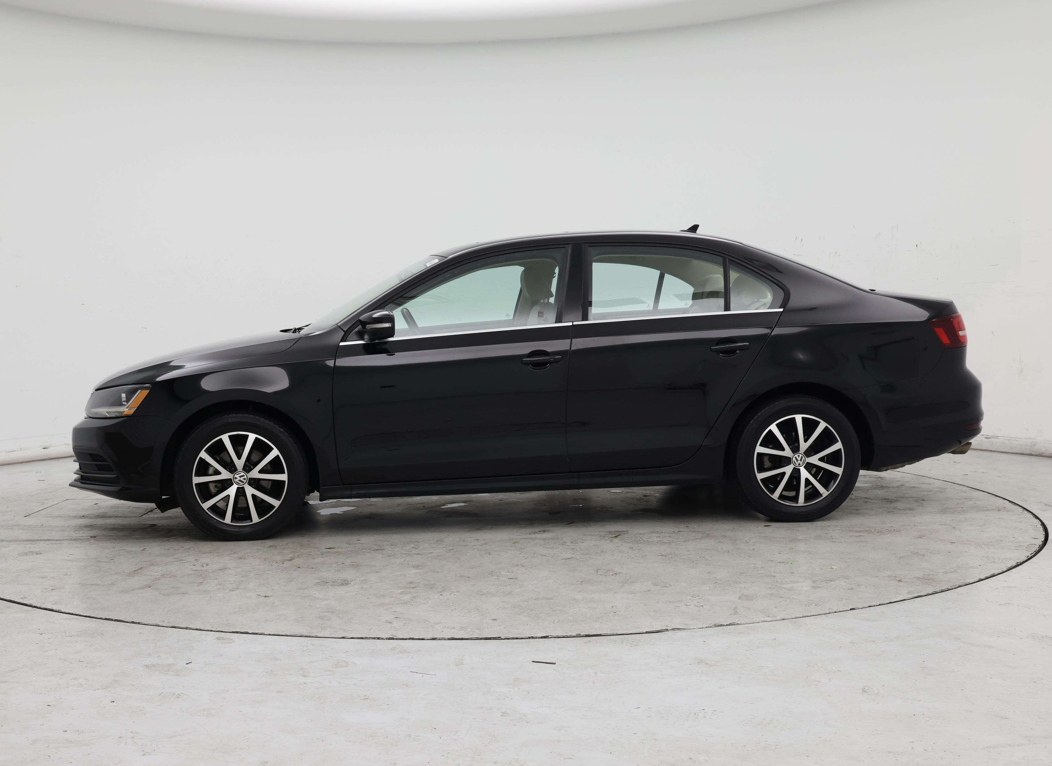 Thumbnail: 2017 Volkswagen Jetta - 3