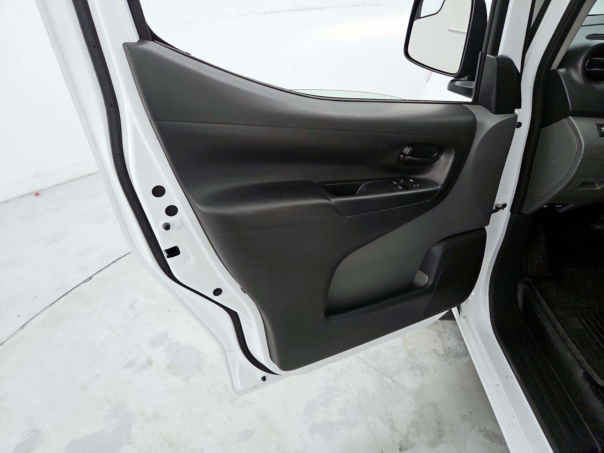 Thumbnail: 2021 Nissan NV200 - 12