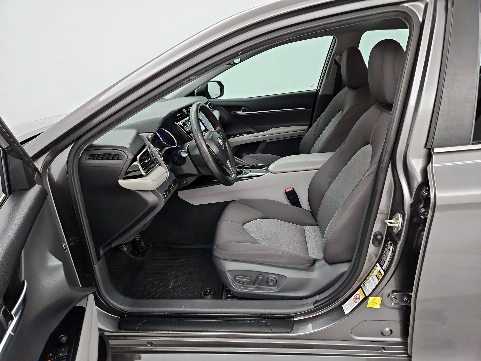 Thumbnail: 2019 Toyota Camry - 11