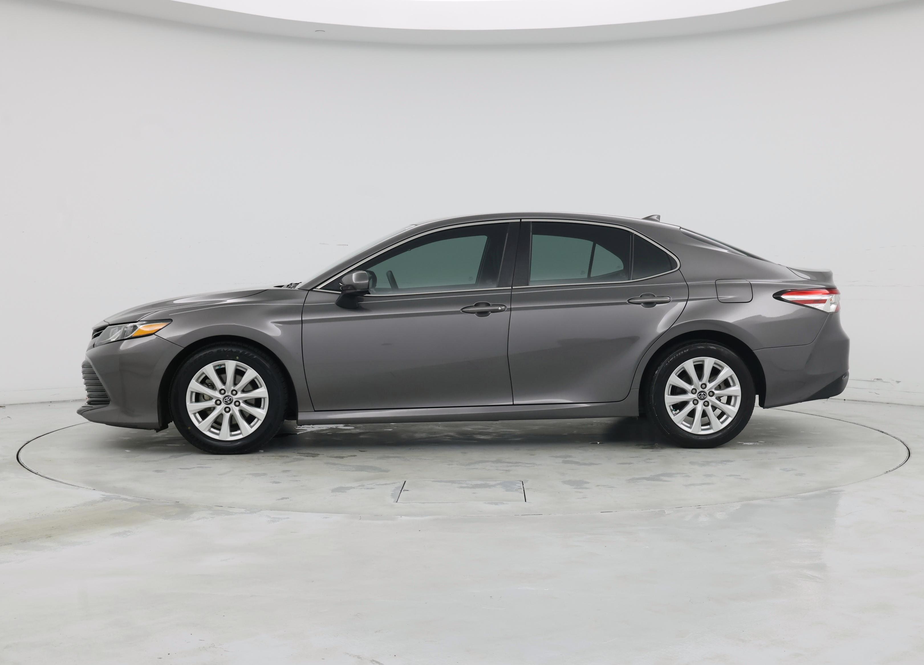 Thumbnail: 2019 Toyota Camry - 3