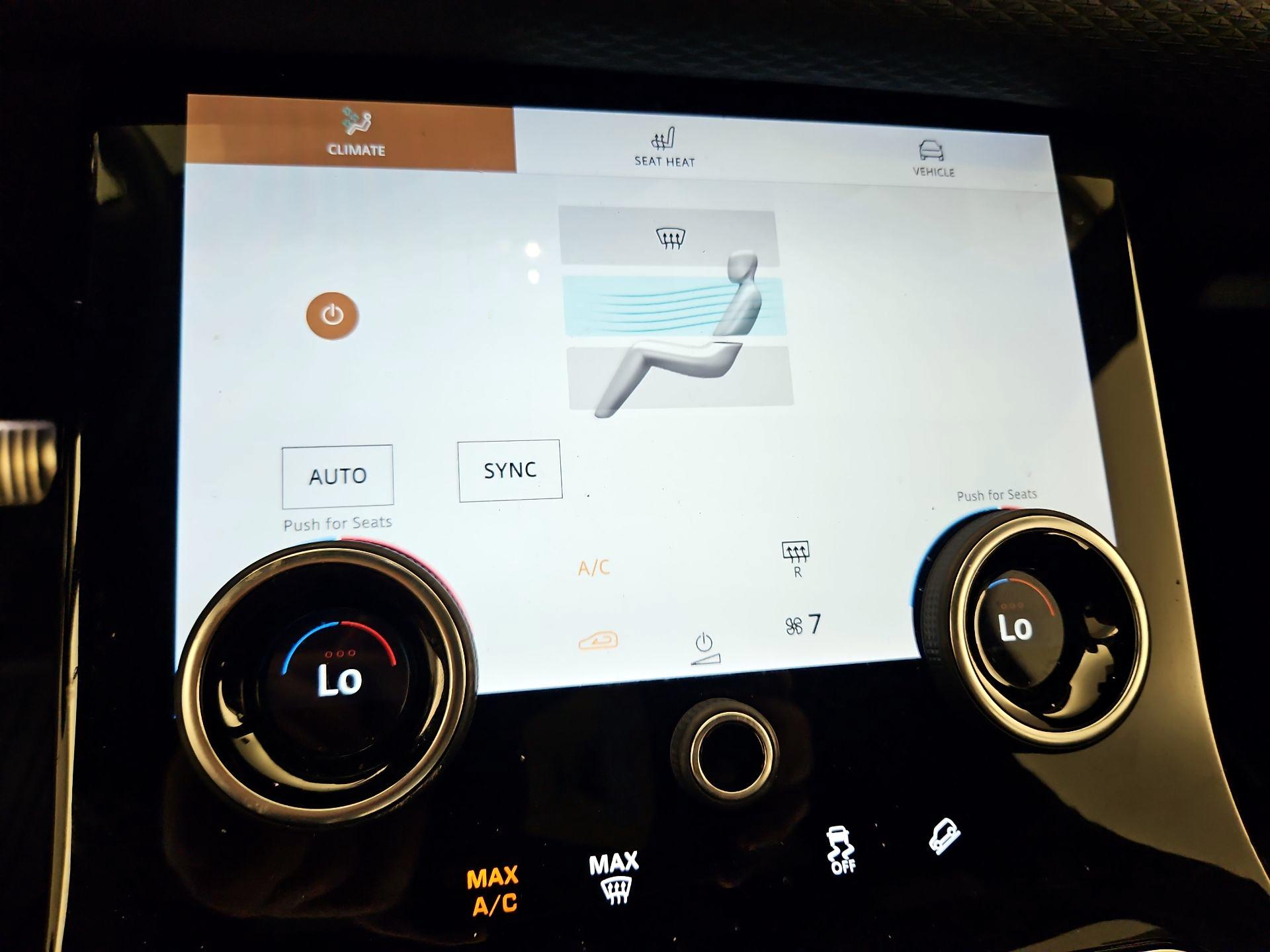 Thumbnail: 2021 Land Rover Range Rover Velar - 17