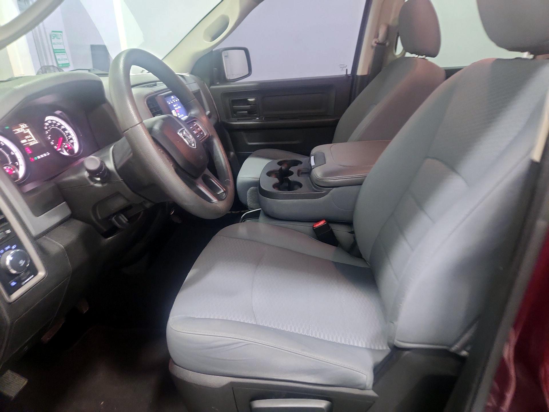 Thumbnail: 2019 RAM 1500 Classic - 11