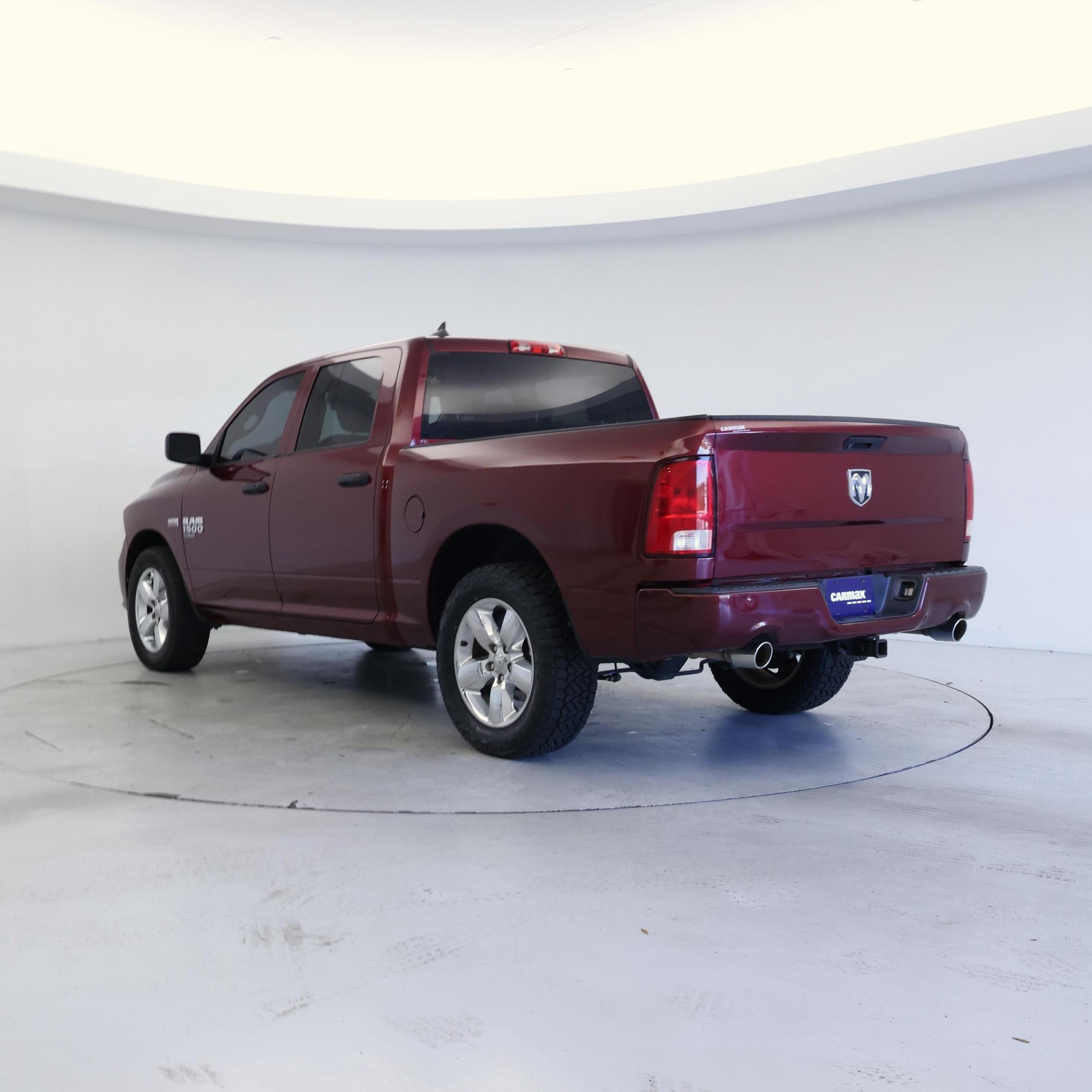 Thumbnail: 2019 RAM 1500 Classic - 2