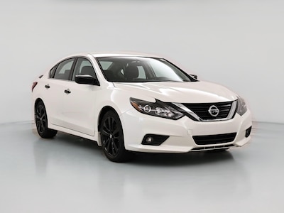 White 2017 Nissan Altima SR