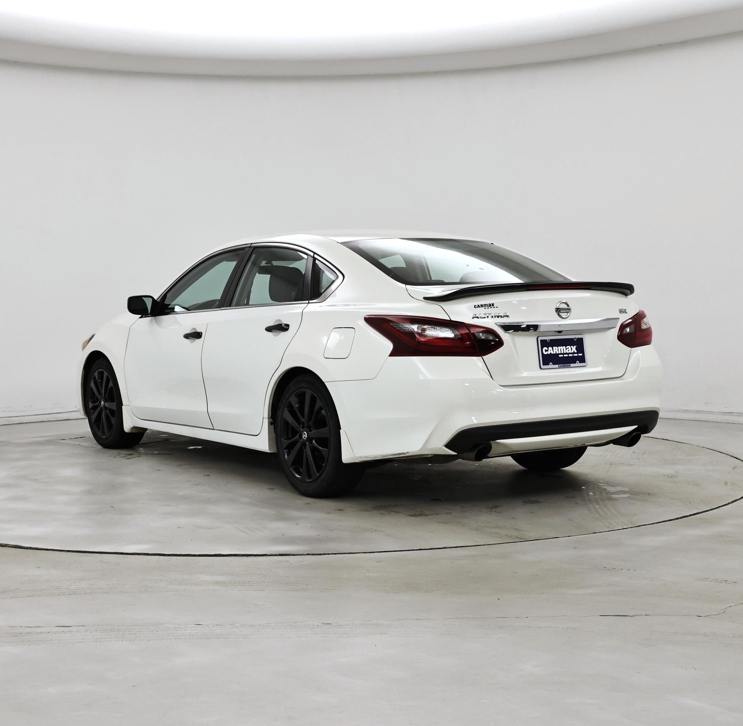 Thumbnail: 2017 Nissan Altima - 2