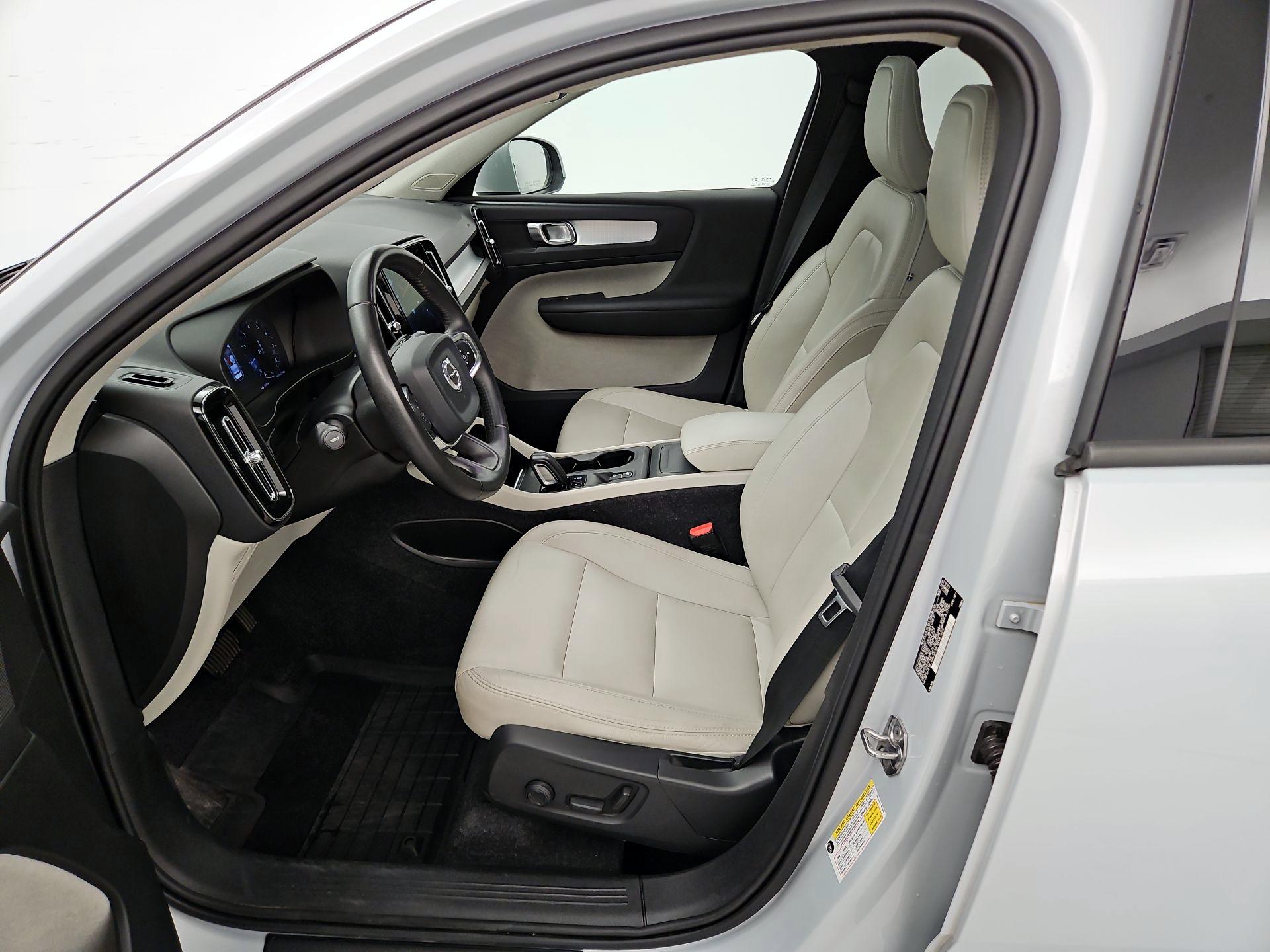 Thumbnail: 2020 Volvo XC40 - 11