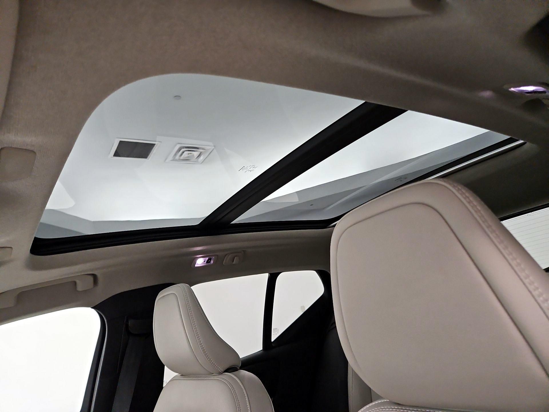 Thumbnail: 2020 Volvo XC40 - 20