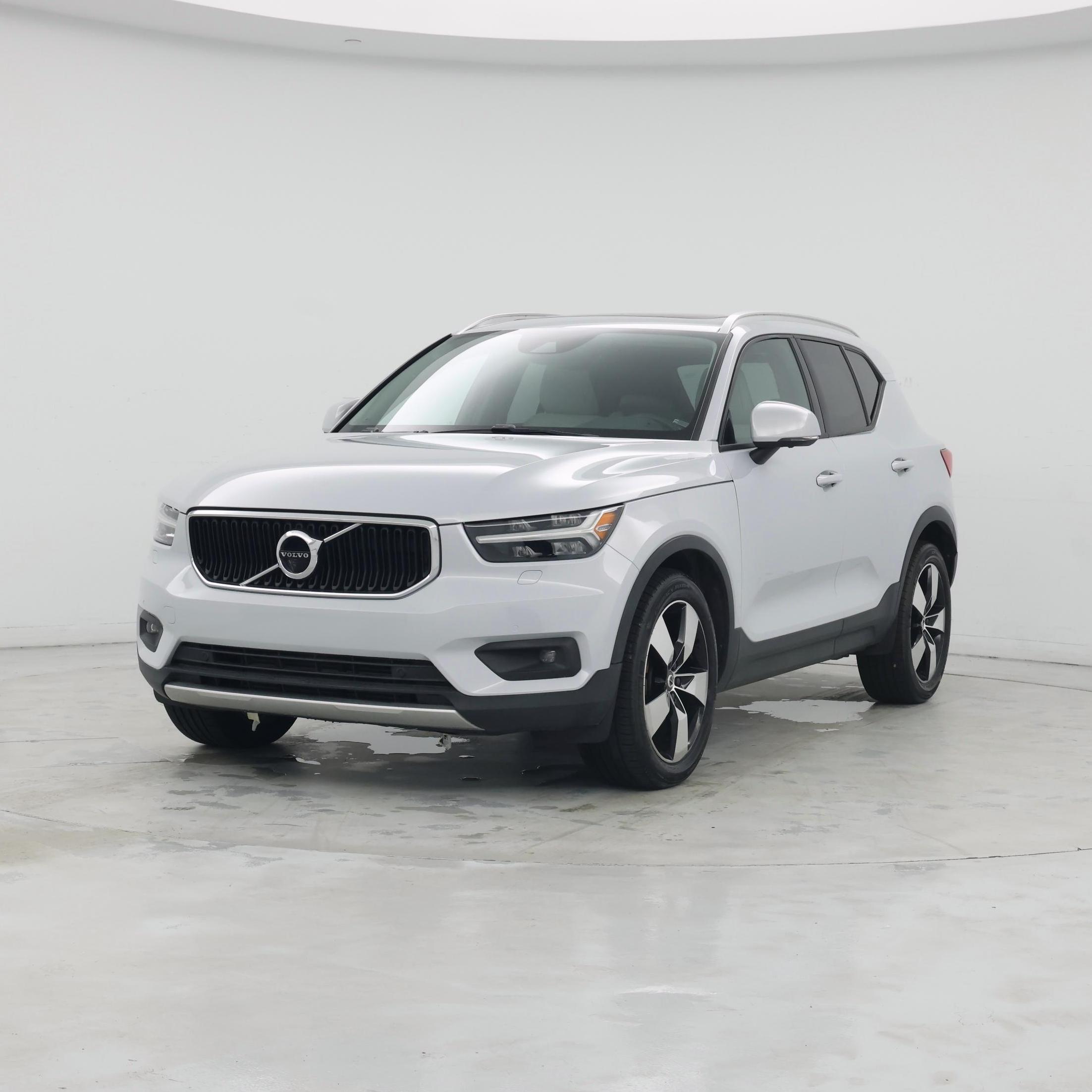 Thumbnail: 2020 Volvo XC40 - 4