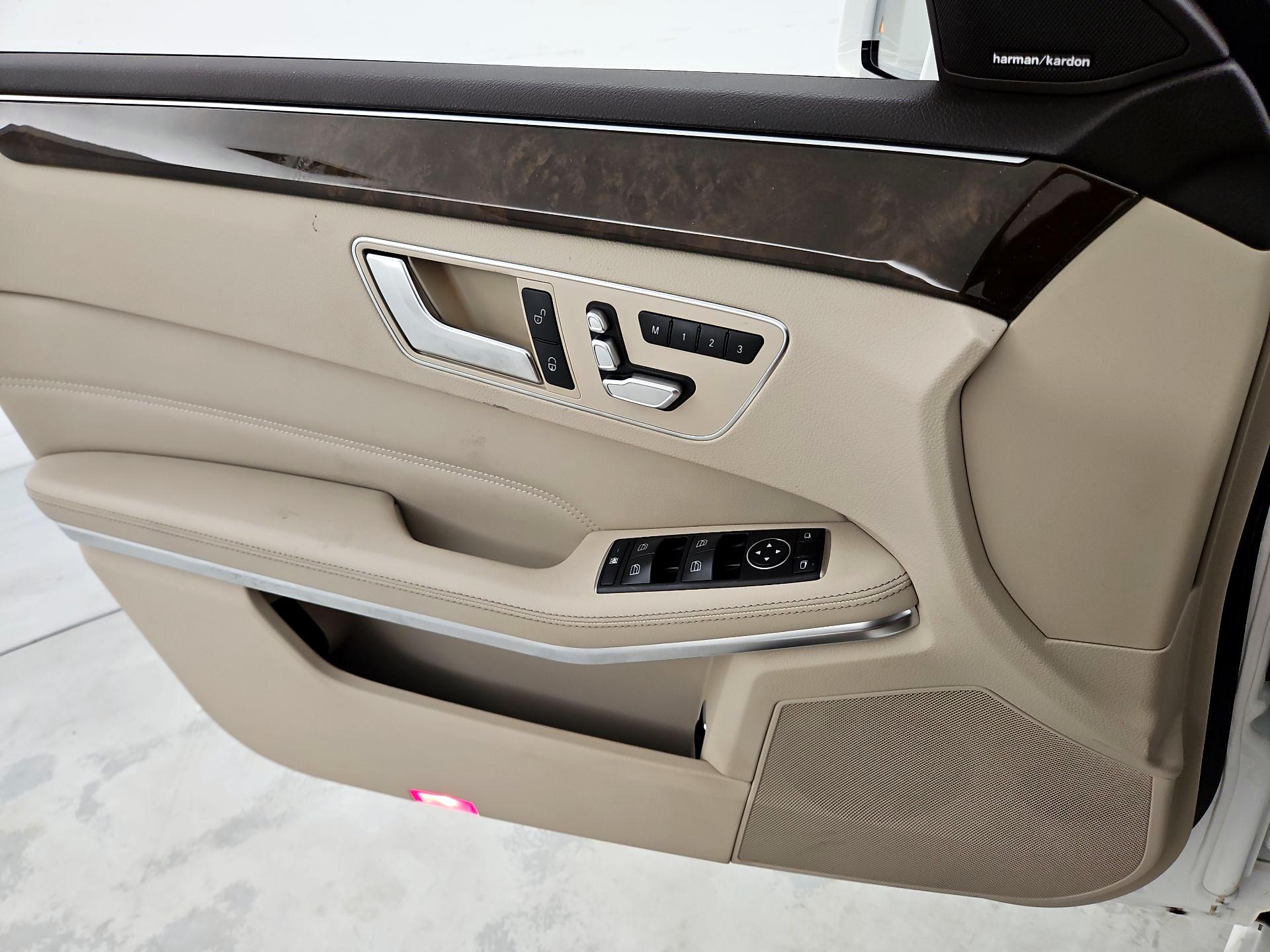 Thumbnail: 2014 Mercedes-Benz E-Class - 12