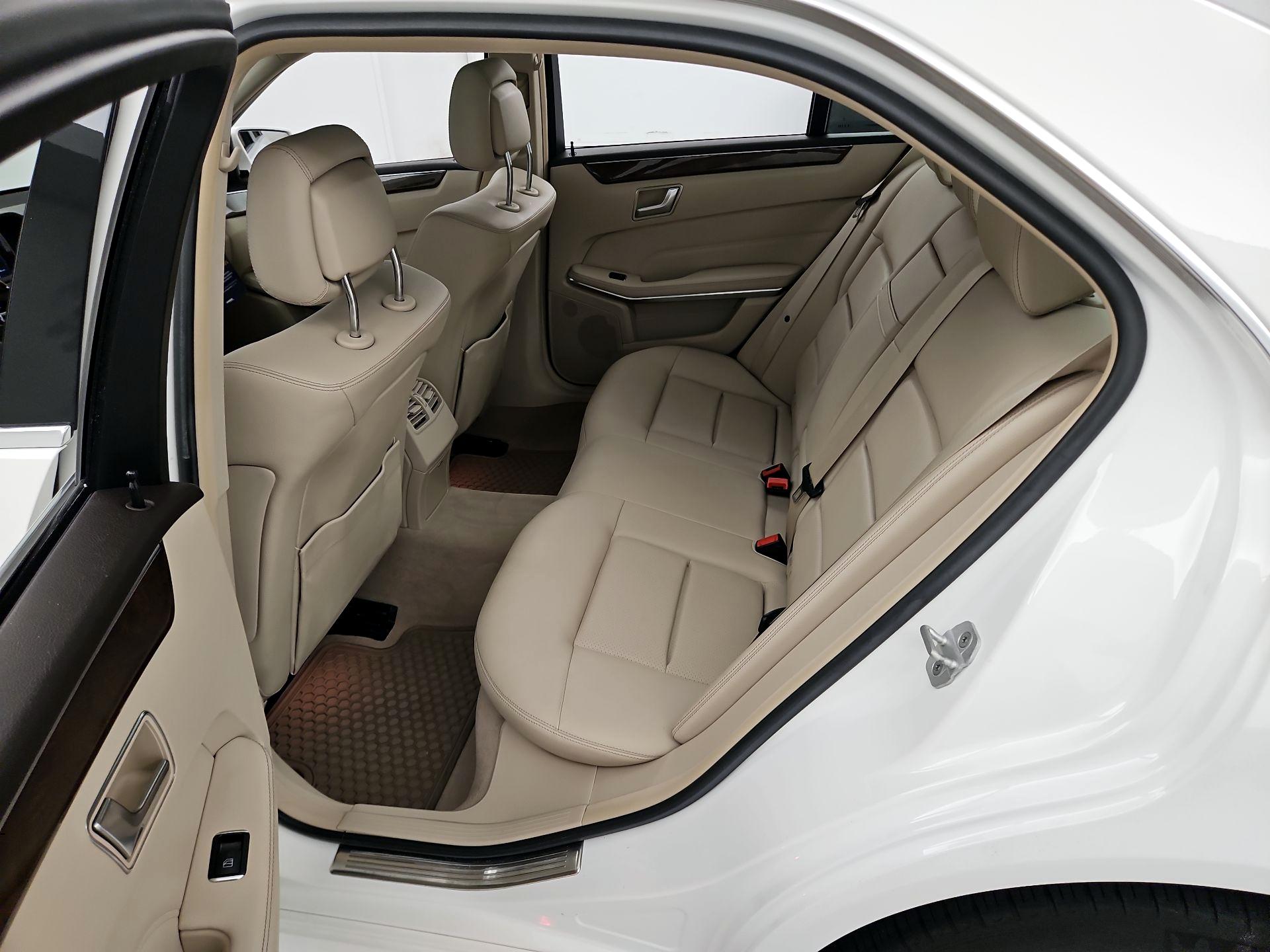 Thumbnail: 2014 Mercedes-Benz E-Class - 20