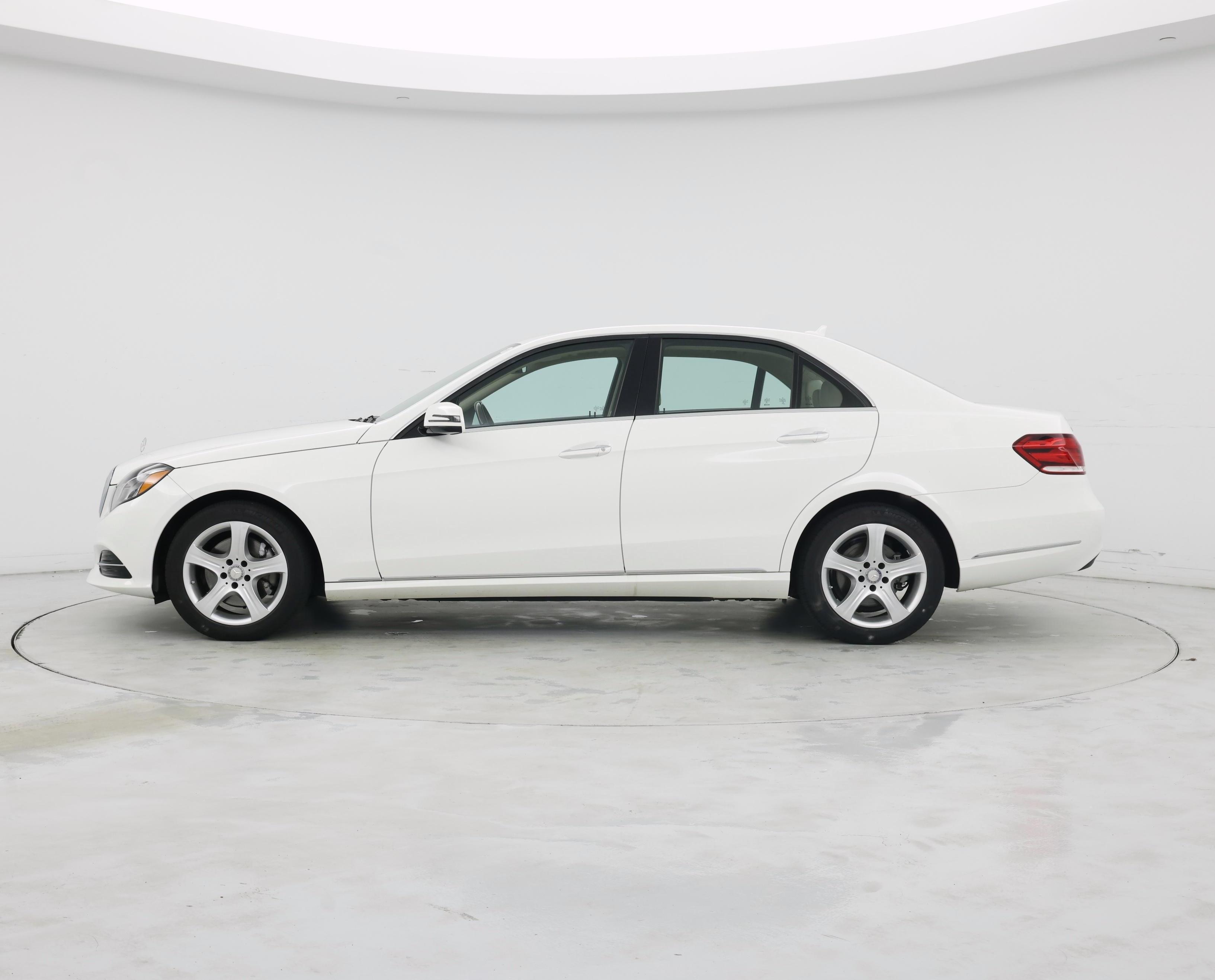Thumbnail: 2014 Mercedes-Benz E-Class - 3