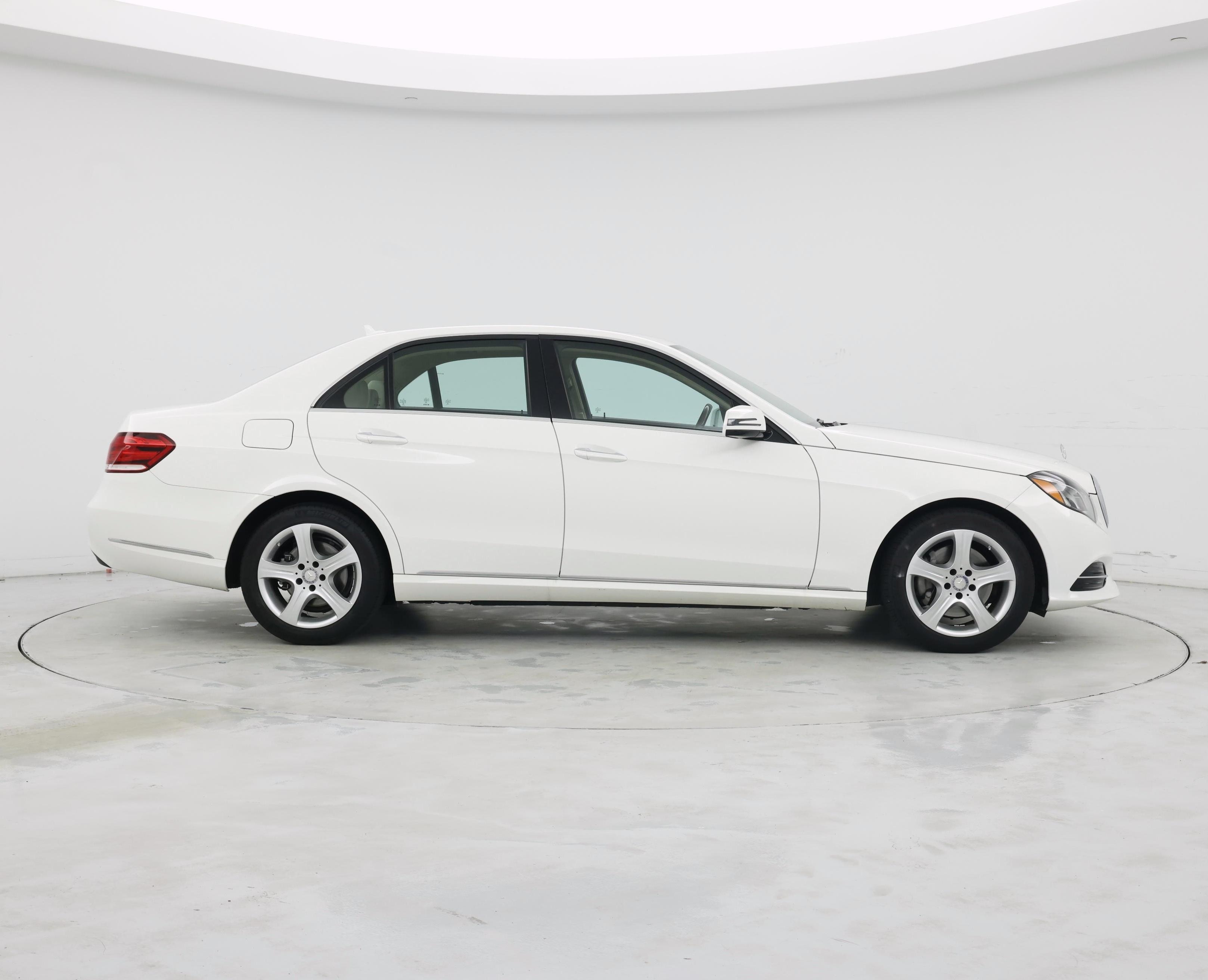 Thumbnail: 2014 Mercedes-Benz E-Class - 7