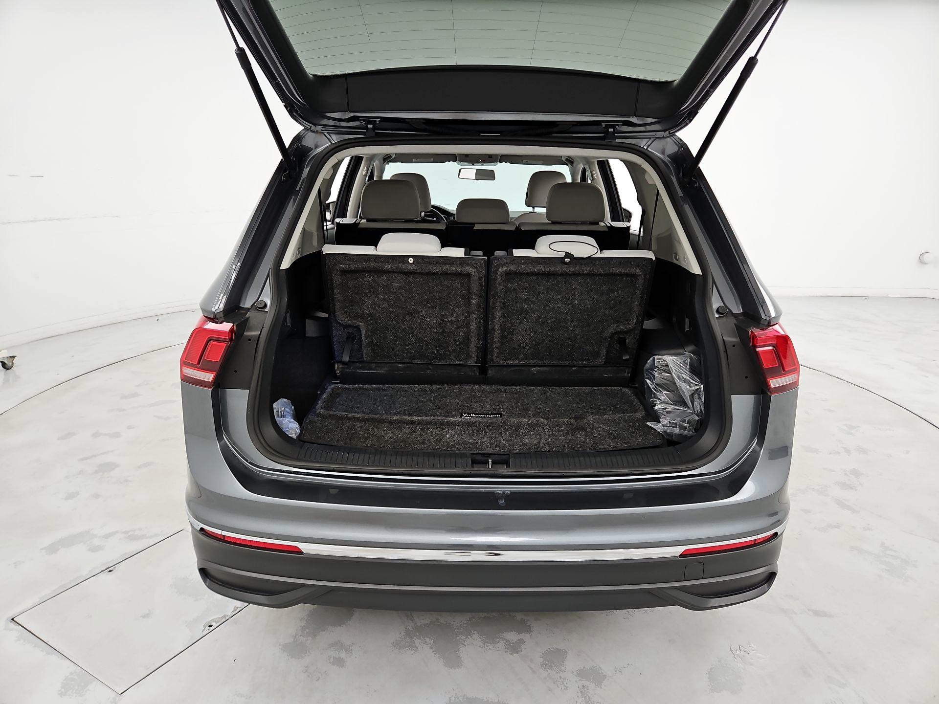 Thumbnail: 2022 Volkswagen Tiguan - 20