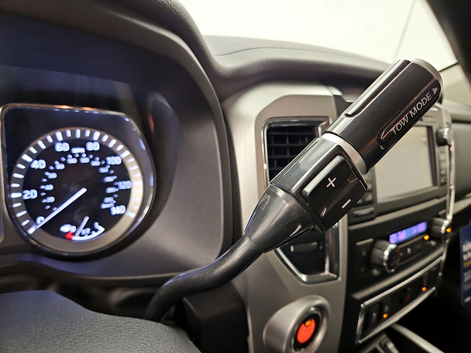 Thumbnail: 2018 Nissan Titan - 18
