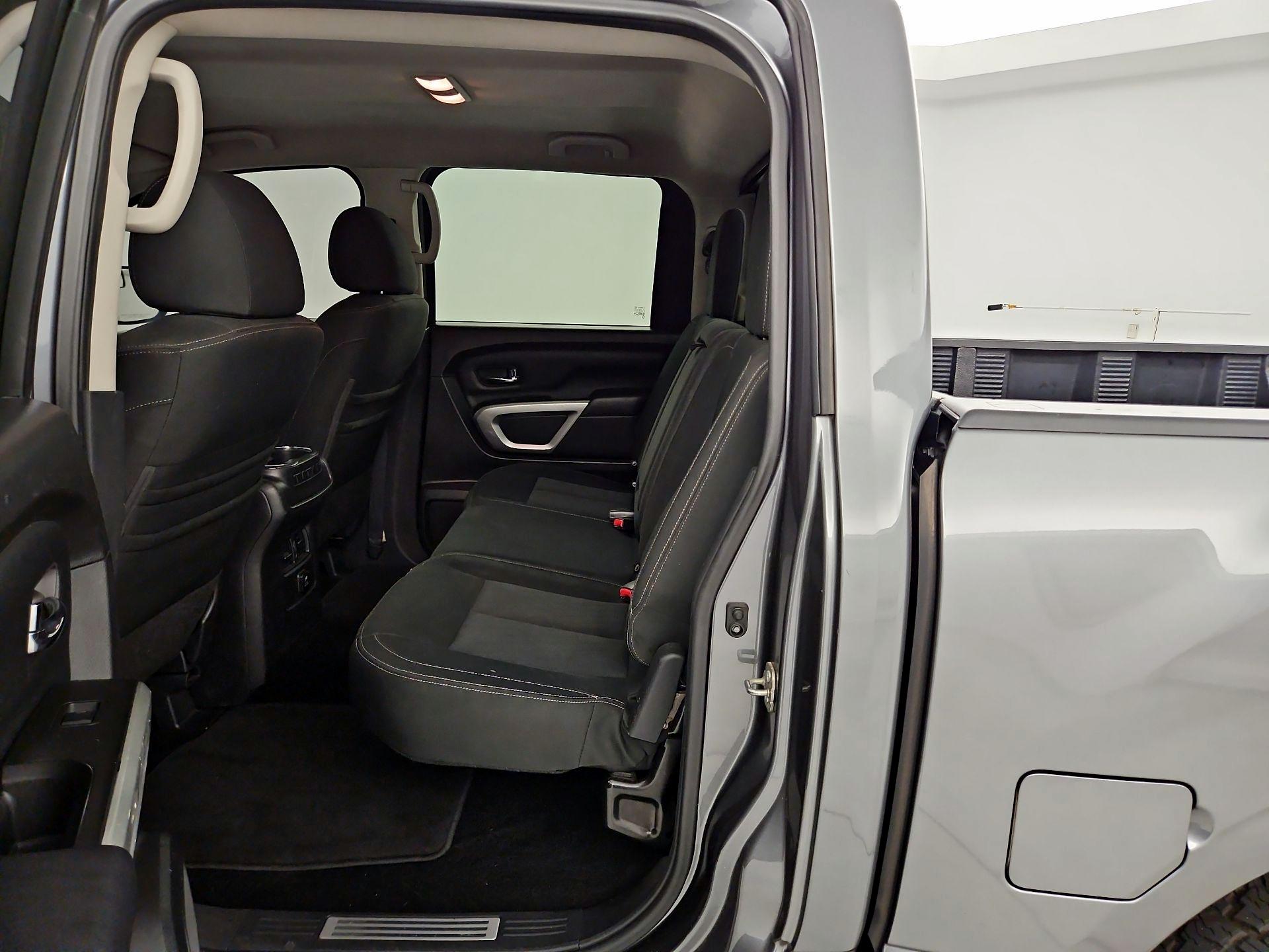 Thumbnail: 2018 Nissan Titan - 20