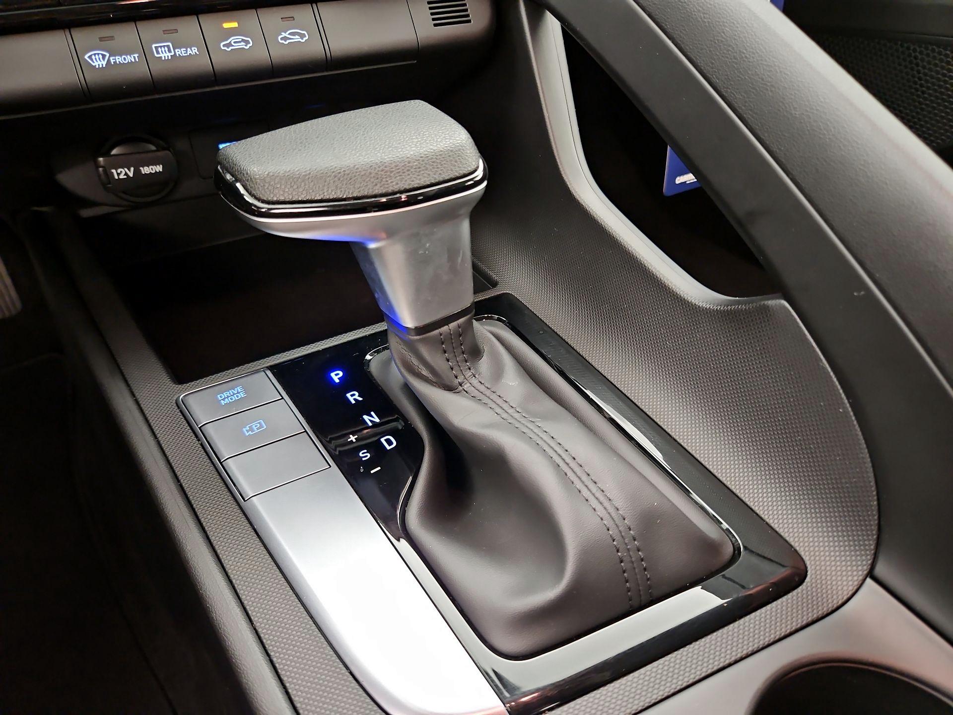 Thumbnail: 2024 Hyundai Elantra - 18