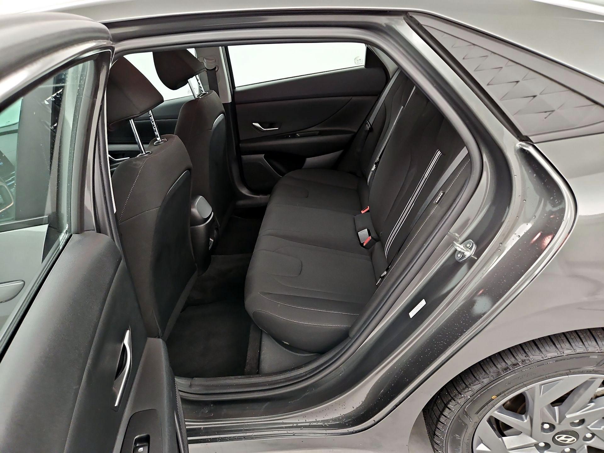 Thumbnail: 2024 Hyundai Elantra - 20