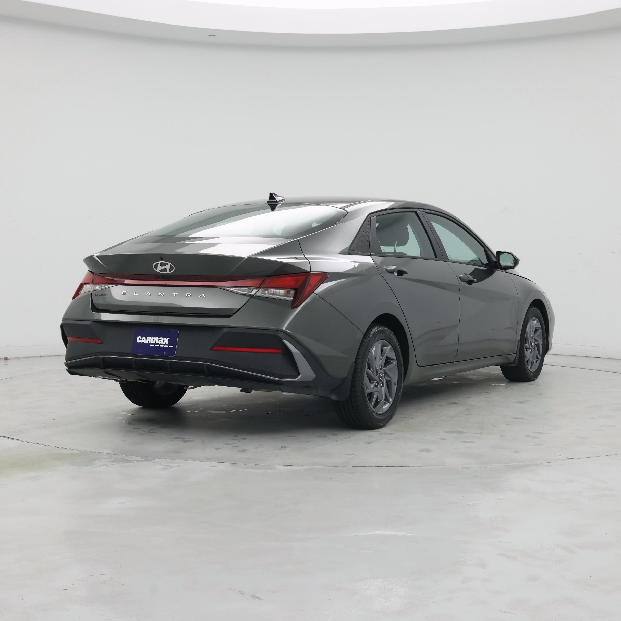 Thumbnail: 2024 Hyundai Elantra - 8
