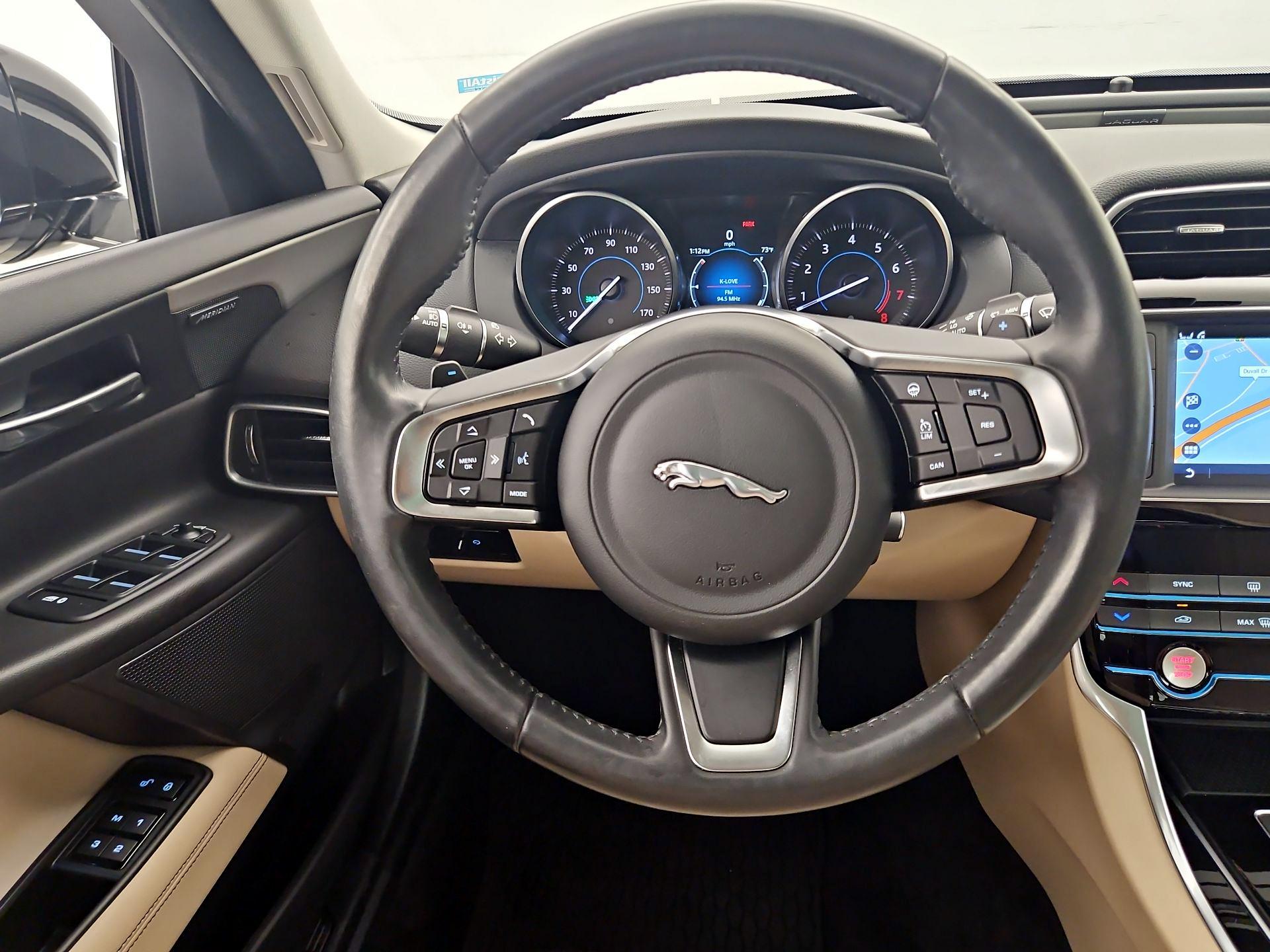 Thumbnail: 2018 Jaguar XE - 10