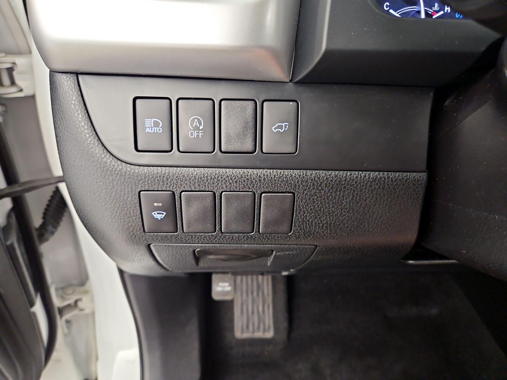 Thumbnail: 2019 Toyota Highlander - 13